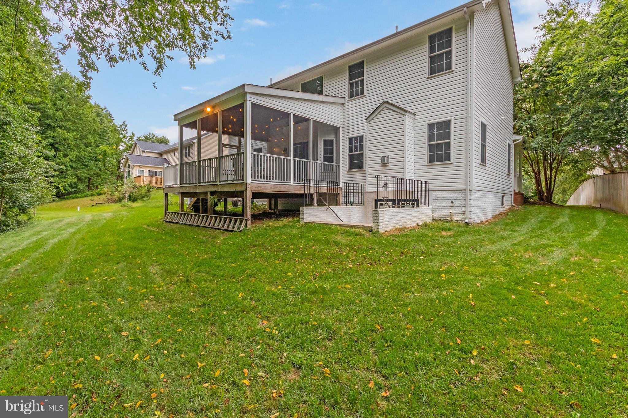 LYONS CREEK OVERLOOK - Residential