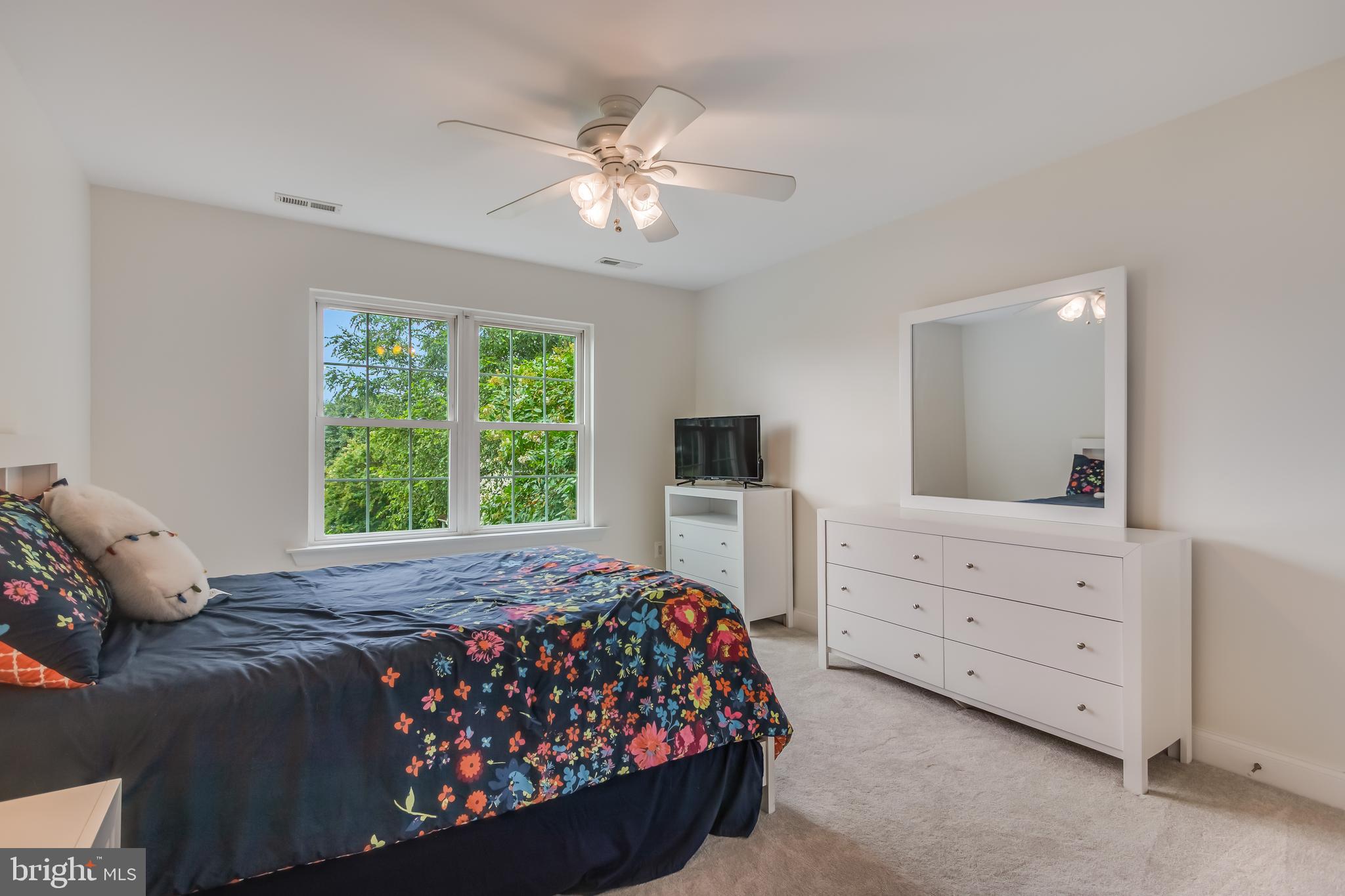 LYONS CREEK OVERLOOK - Residential