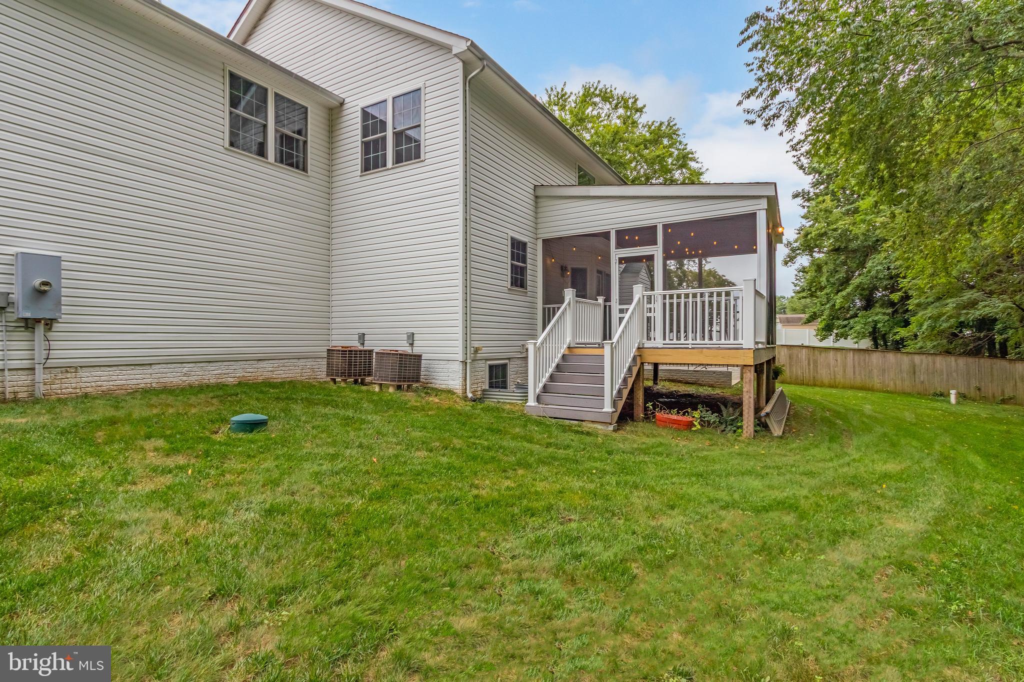 LYONS CREEK OVERLOOK - Residential
