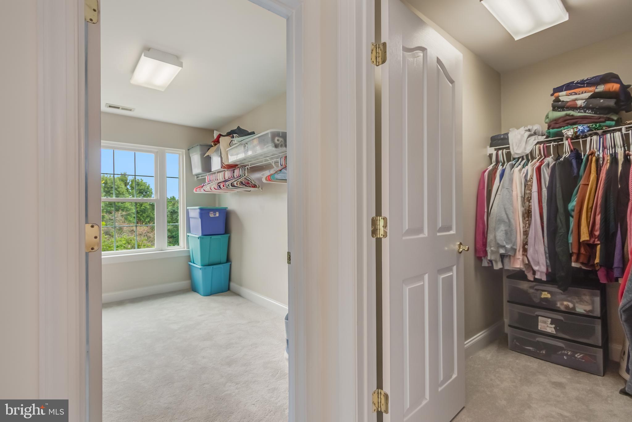 LYONS CREEK OVERLOOK - Residential