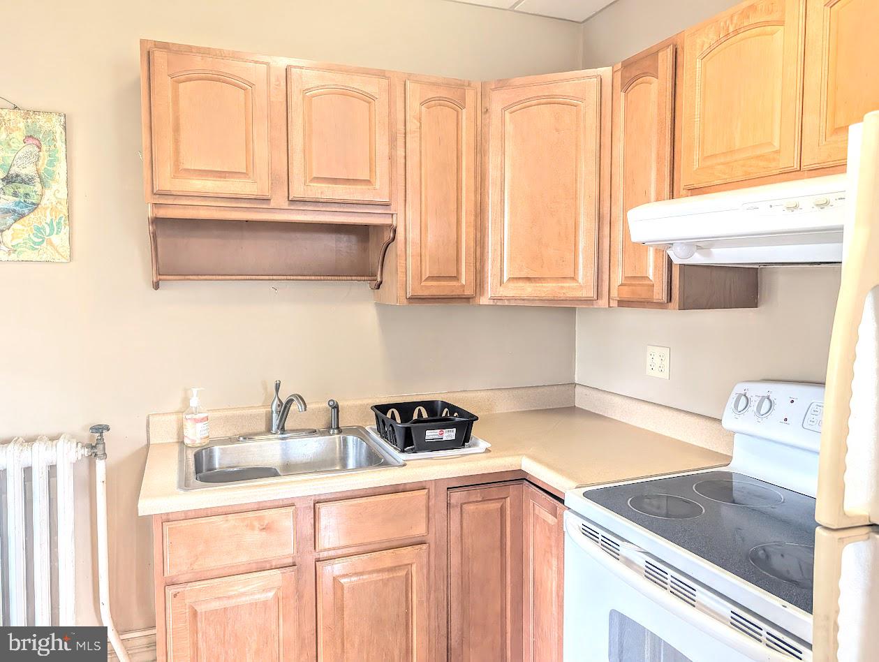 233 E PITT STREET 5
