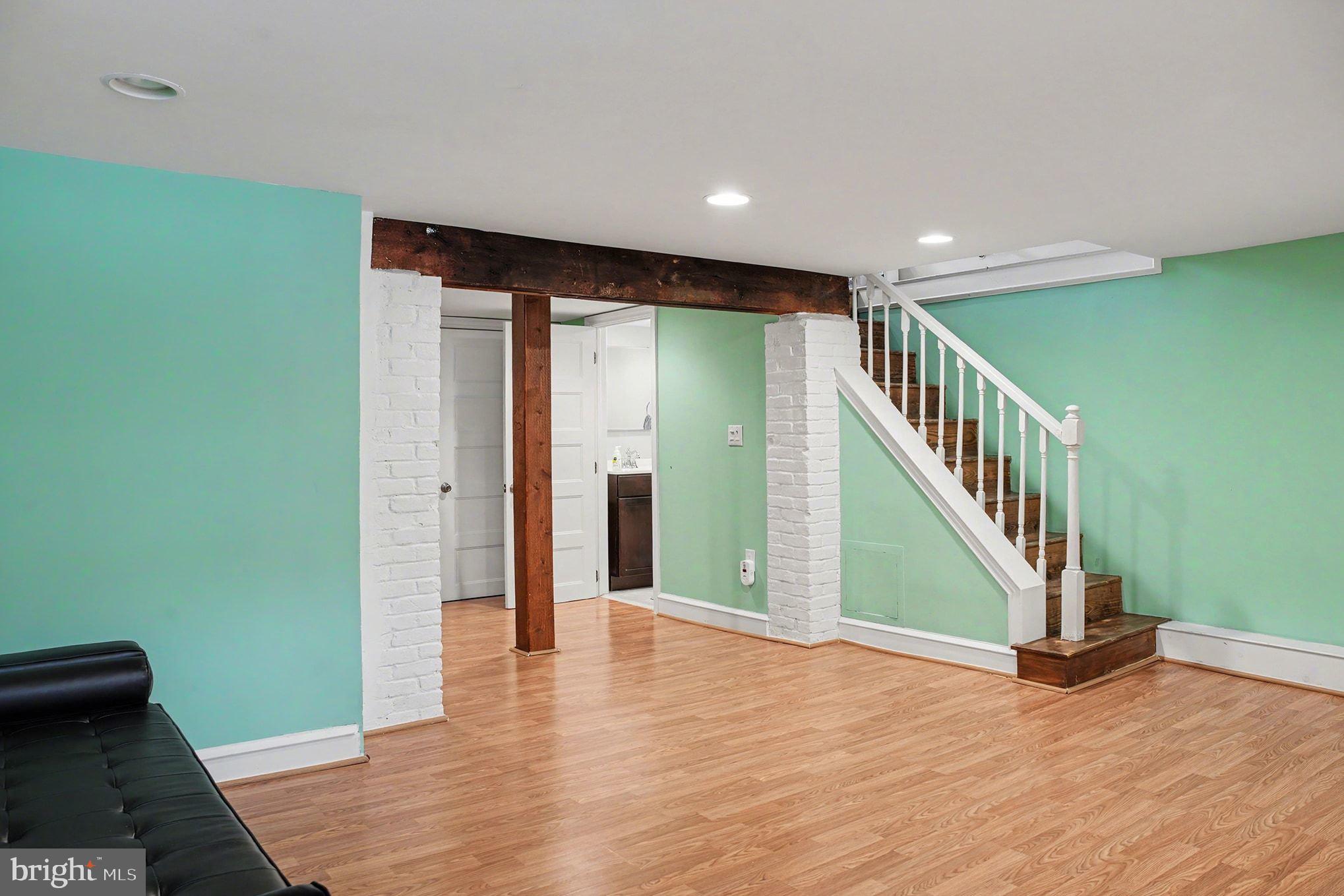 BRYN MAWR - Residential