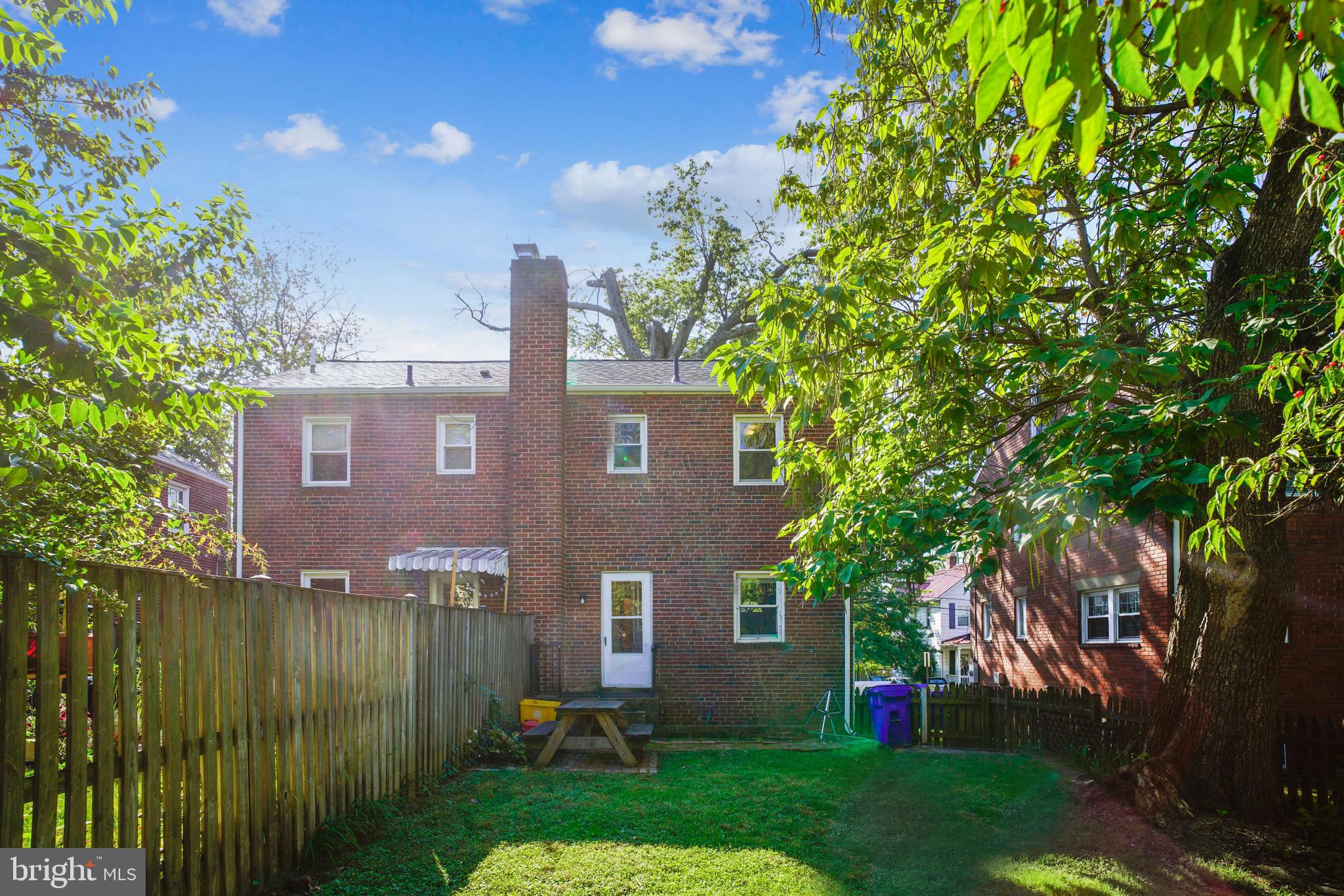 BLUEMONT - Residential Lease