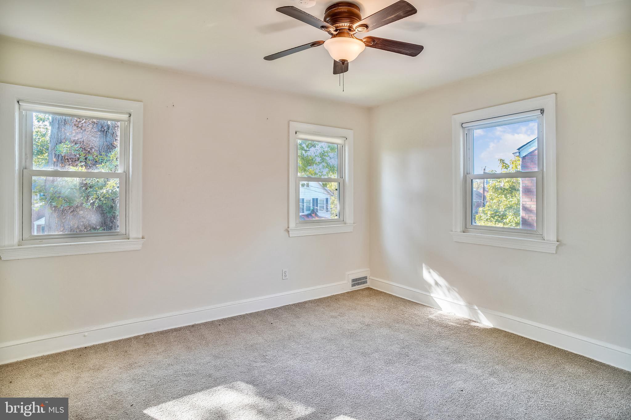 BLUEMONT - Residential Lease