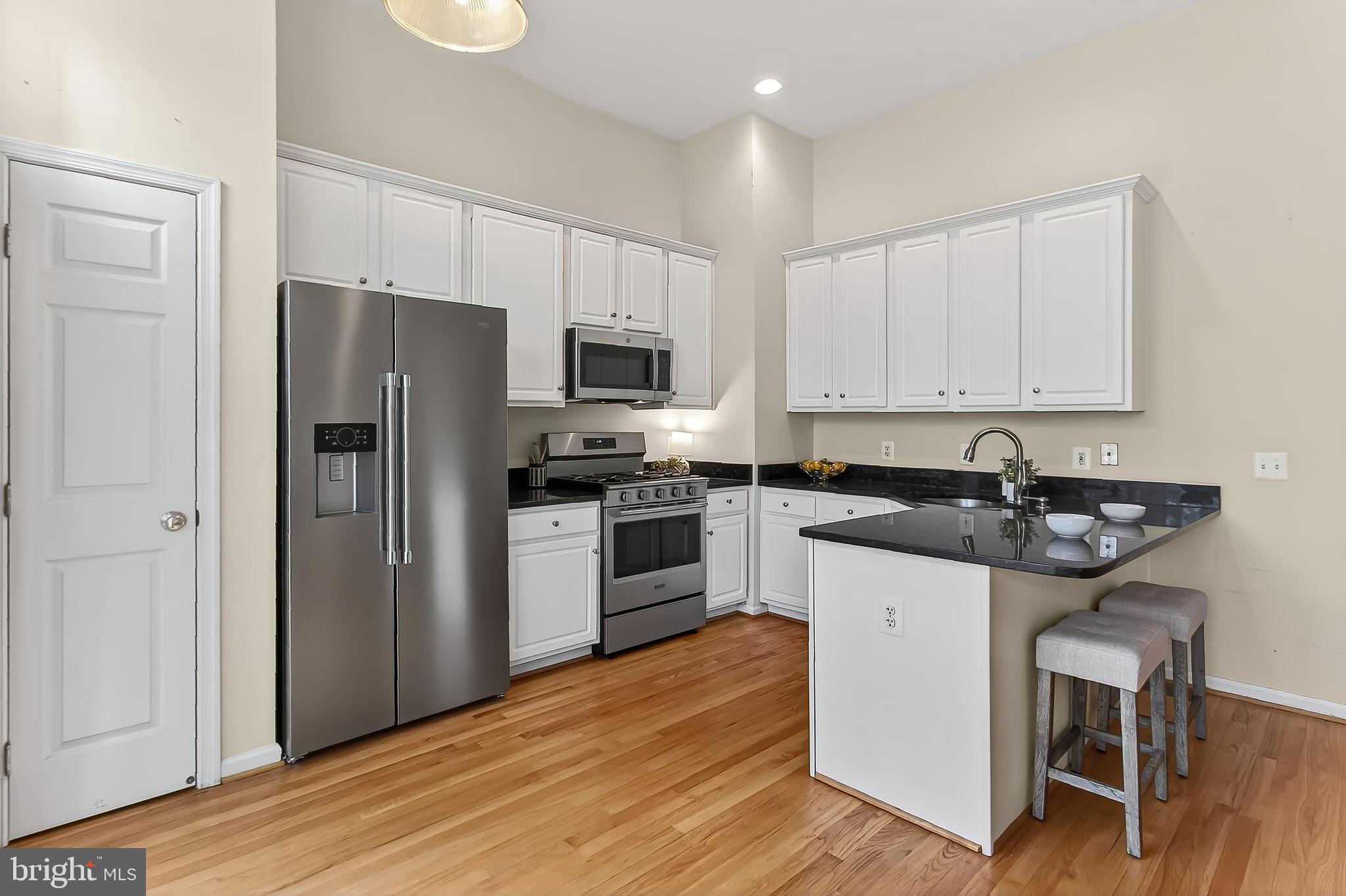 5432 SUMMER LEAF LANE