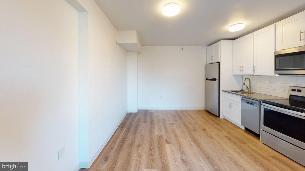 FERN ROCK - Residential Lease