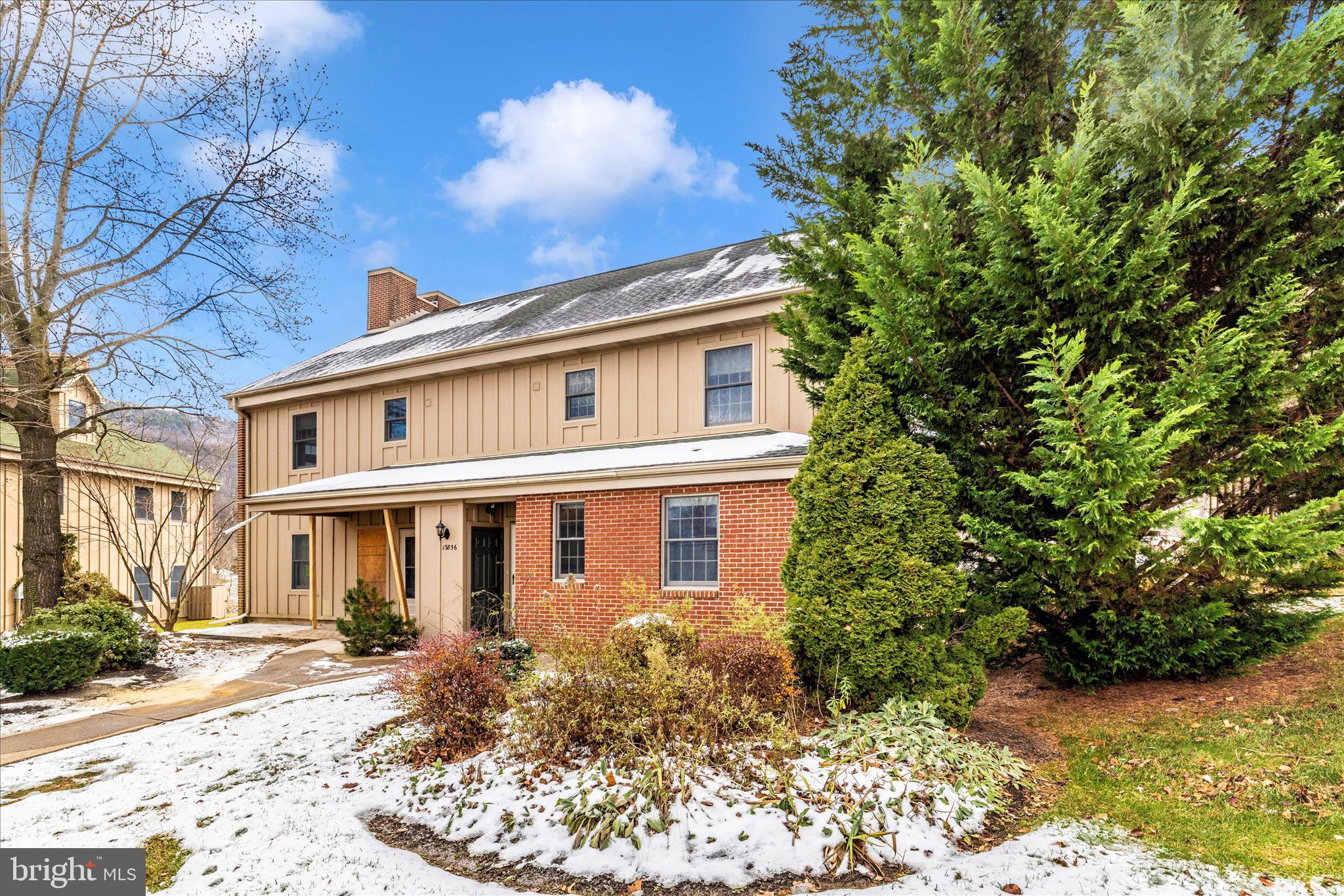 WHITETAIL MOUNTAINSIDE HOMES - Residential