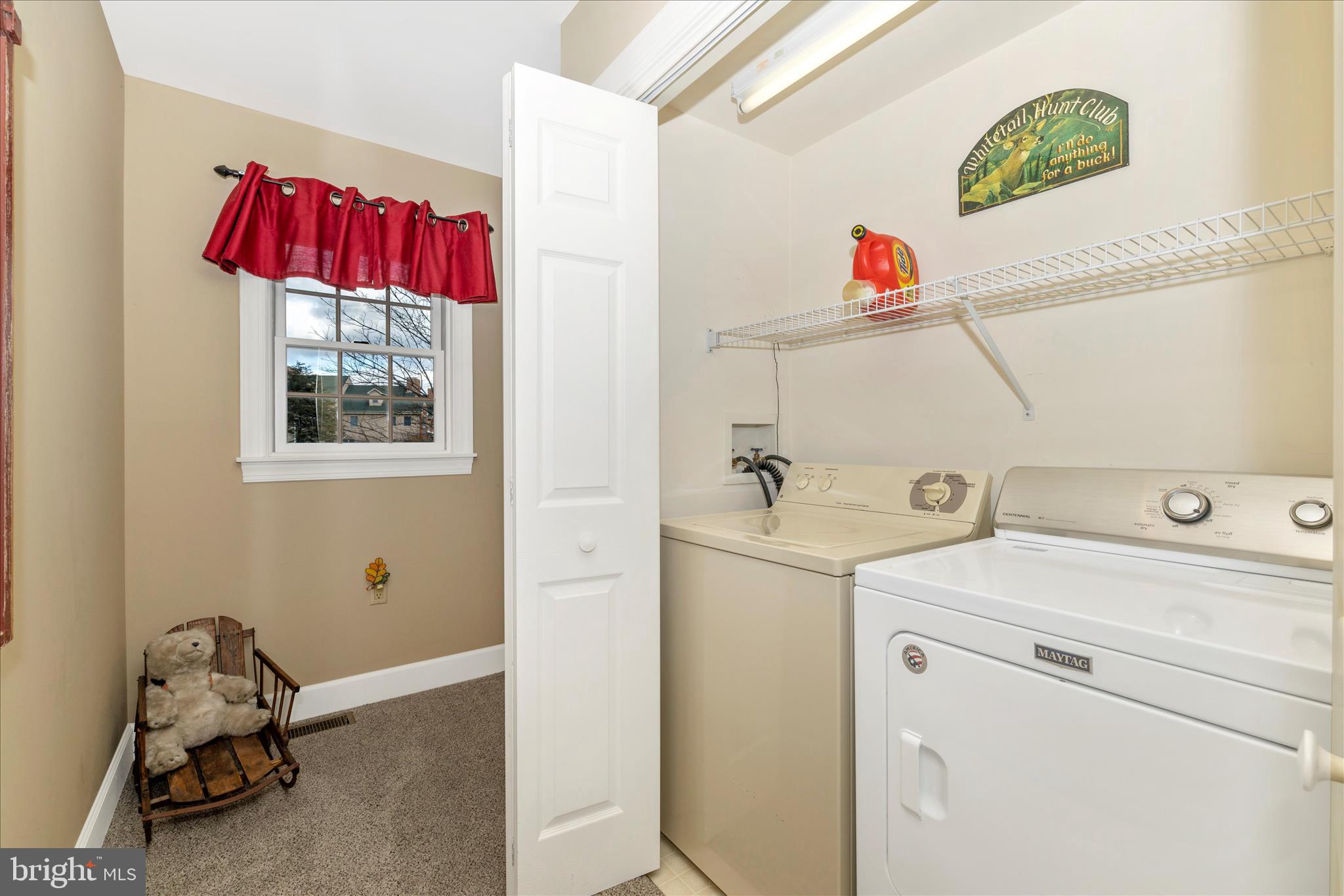 WHITETAIL MOUNTAINSIDE HOMES - Residential