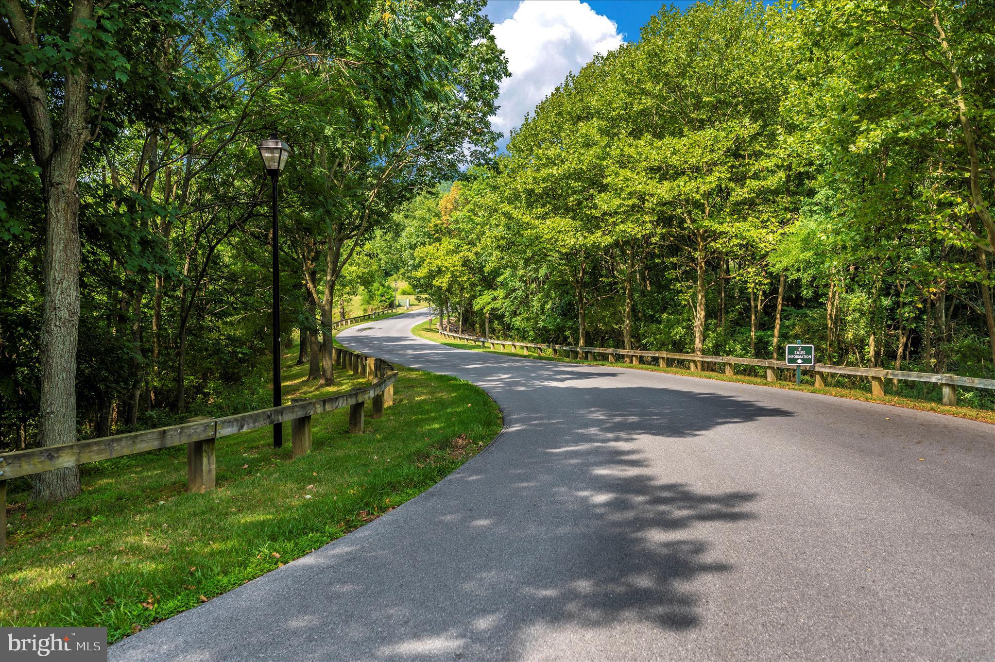 WHITETAIL MOUNTAINSIDE HOMES - Residential