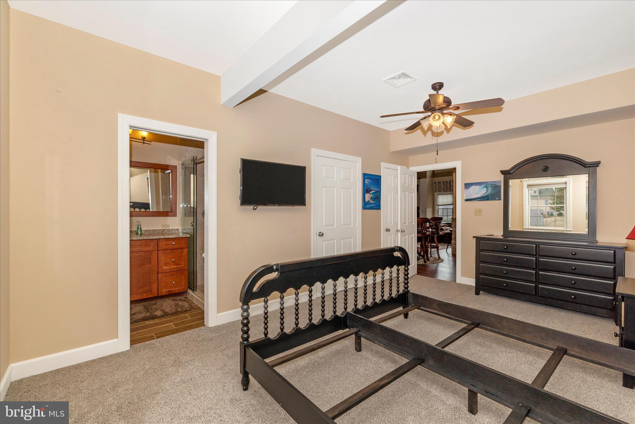 WHITETAIL MOUNTAINSIDE HOMES - Residential