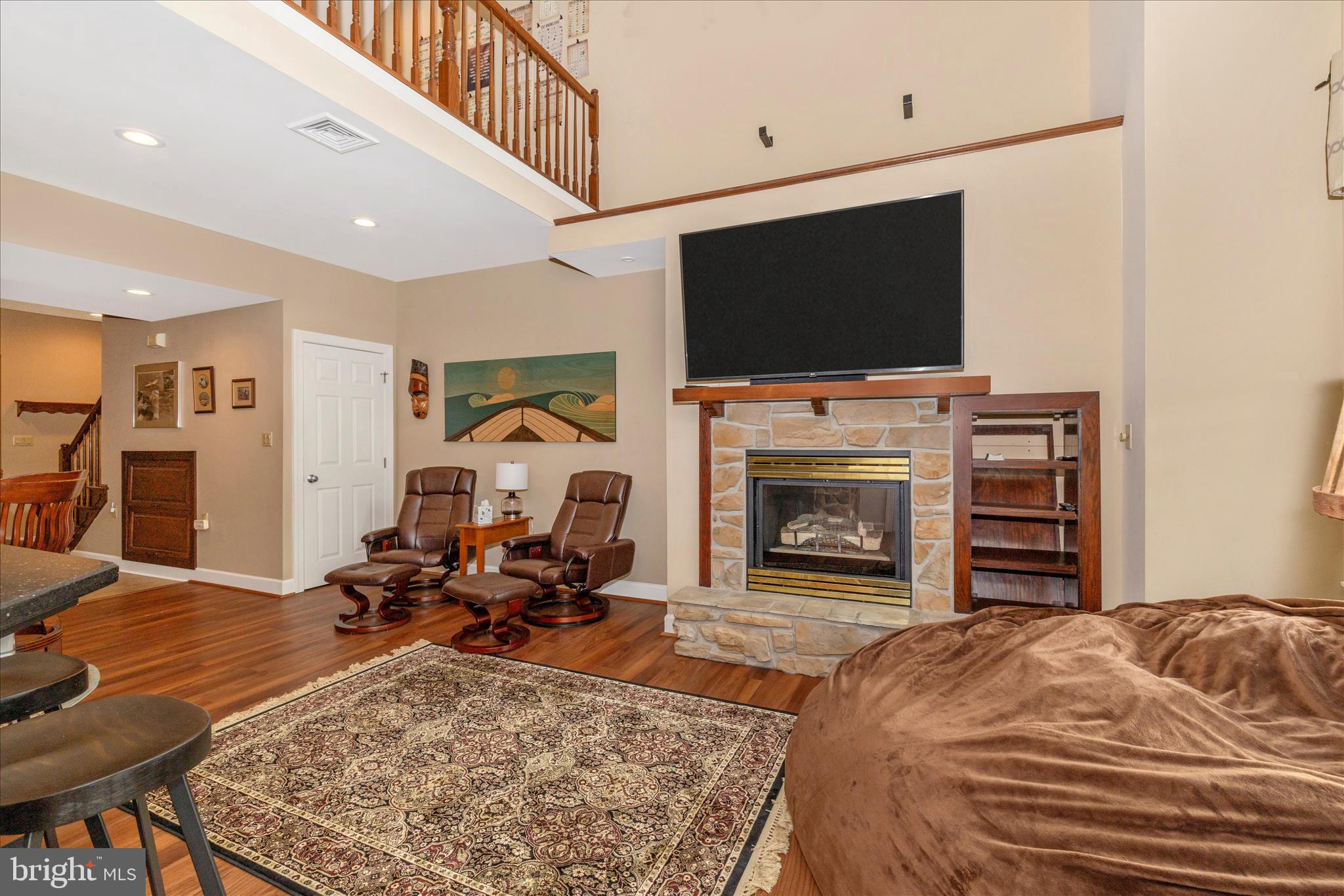 WHITETAIL MOUNTAINSIDE HOMES - Residential