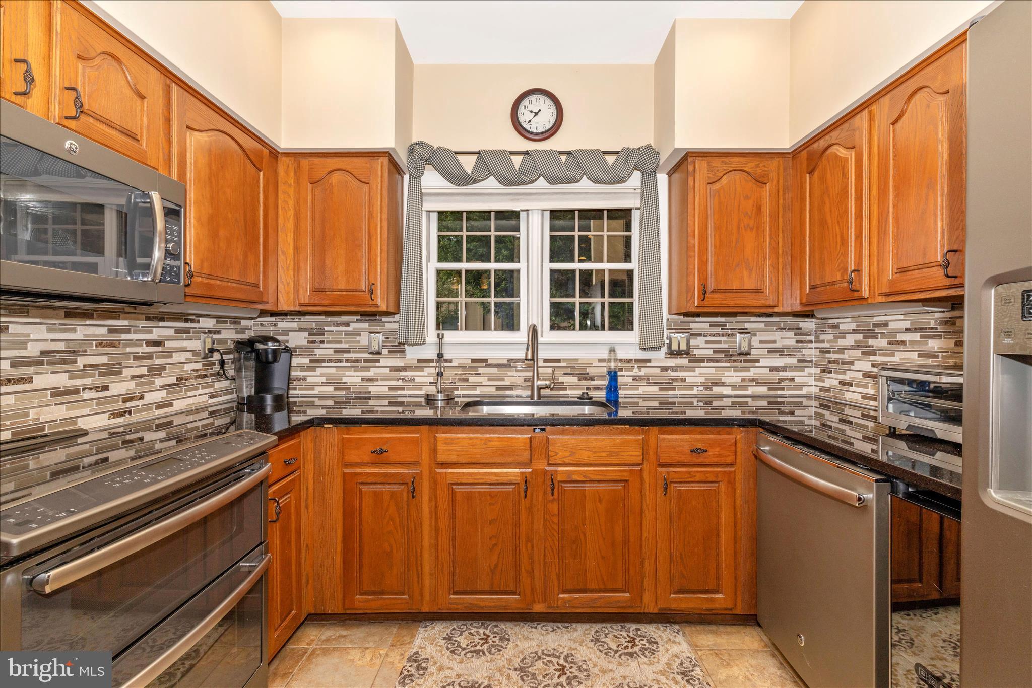 WHITETAIL MOUNTAINSIDE HOMES - Residential