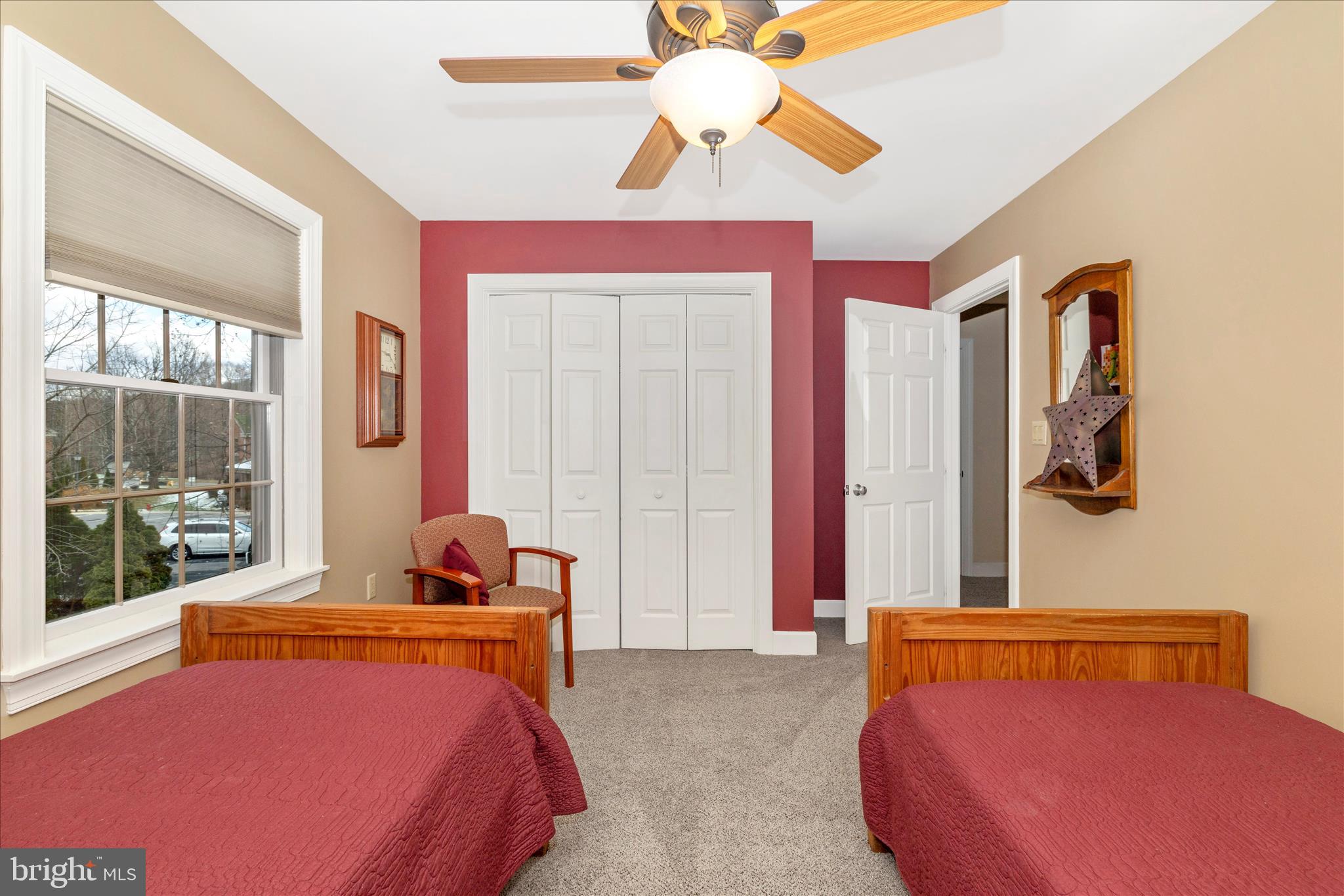 WHITETAIL MOUNTAINSIDE HOMES - Residential