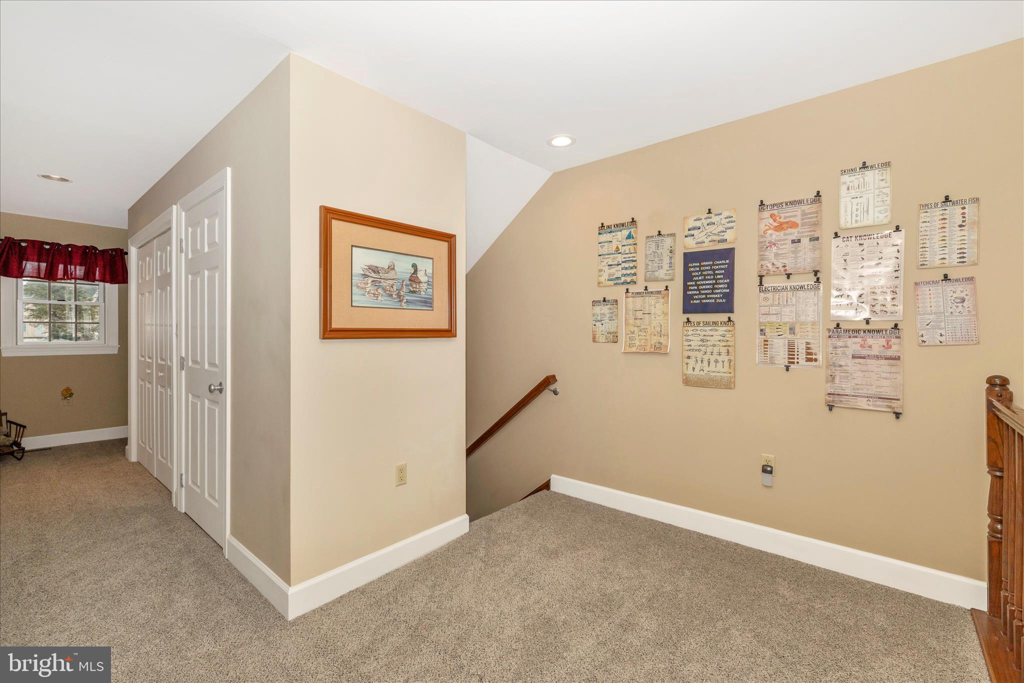 WHITETAIL MOUNTAINSIDE HOMES - Residential