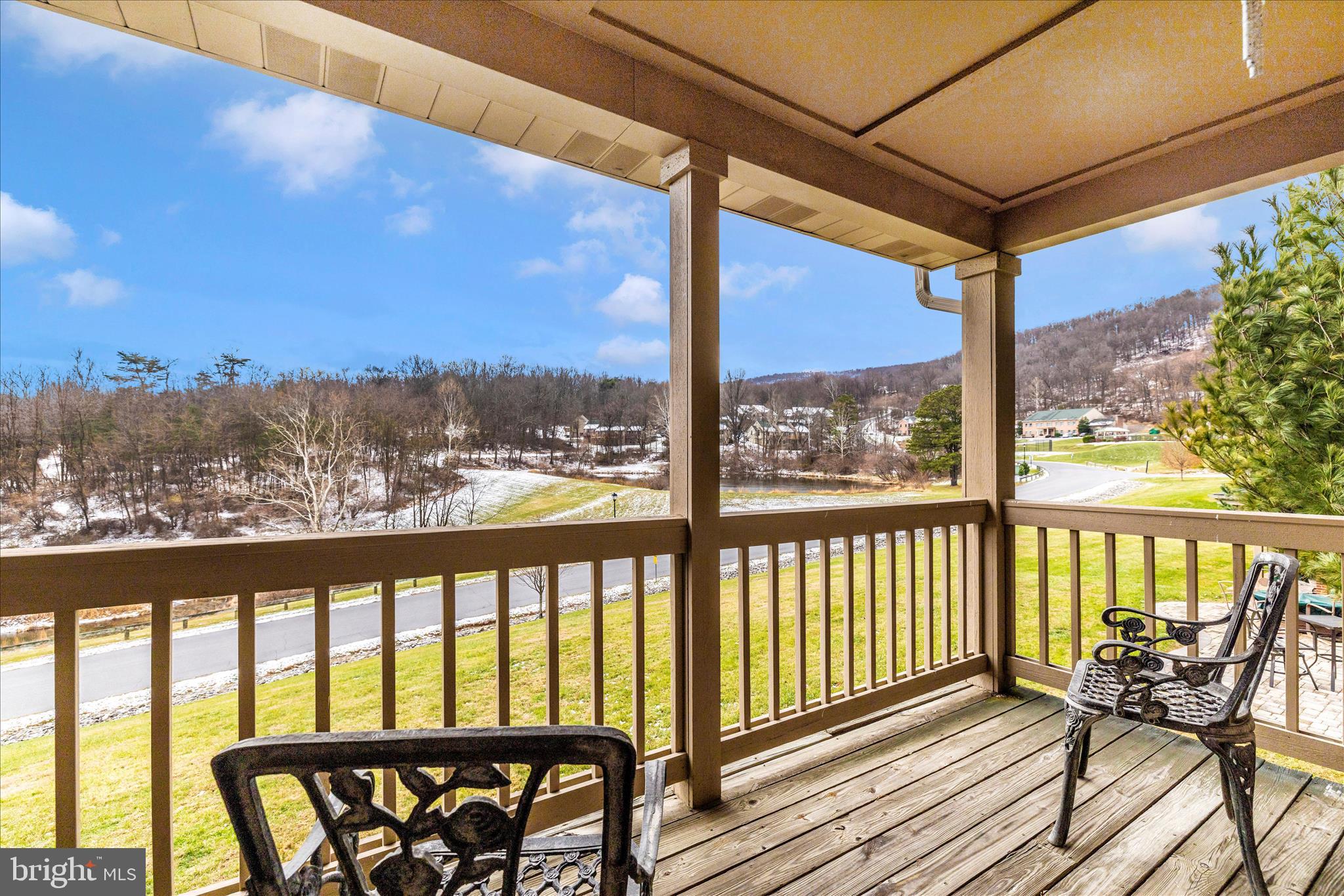 WHITETAIL MOUNTAINSIDE HOMES - Residential