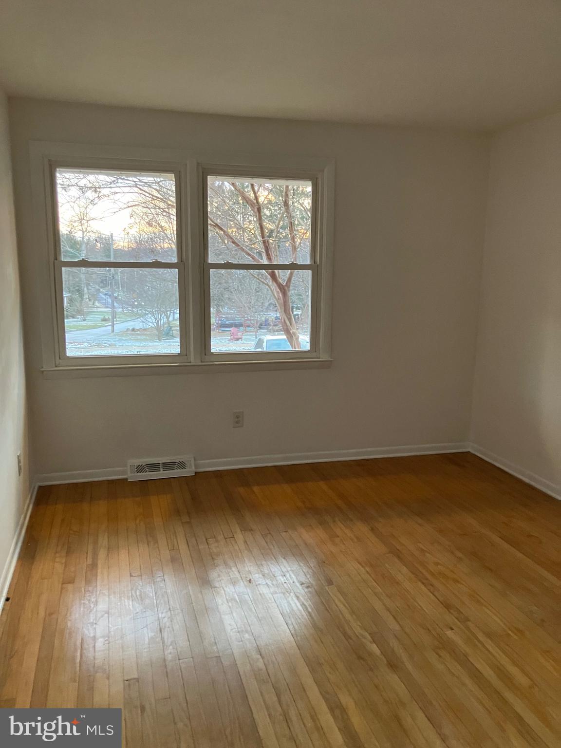 GLENSIDE - Residential Lease