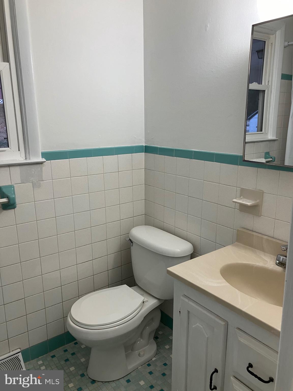 GLENSIDE - Residential Lease