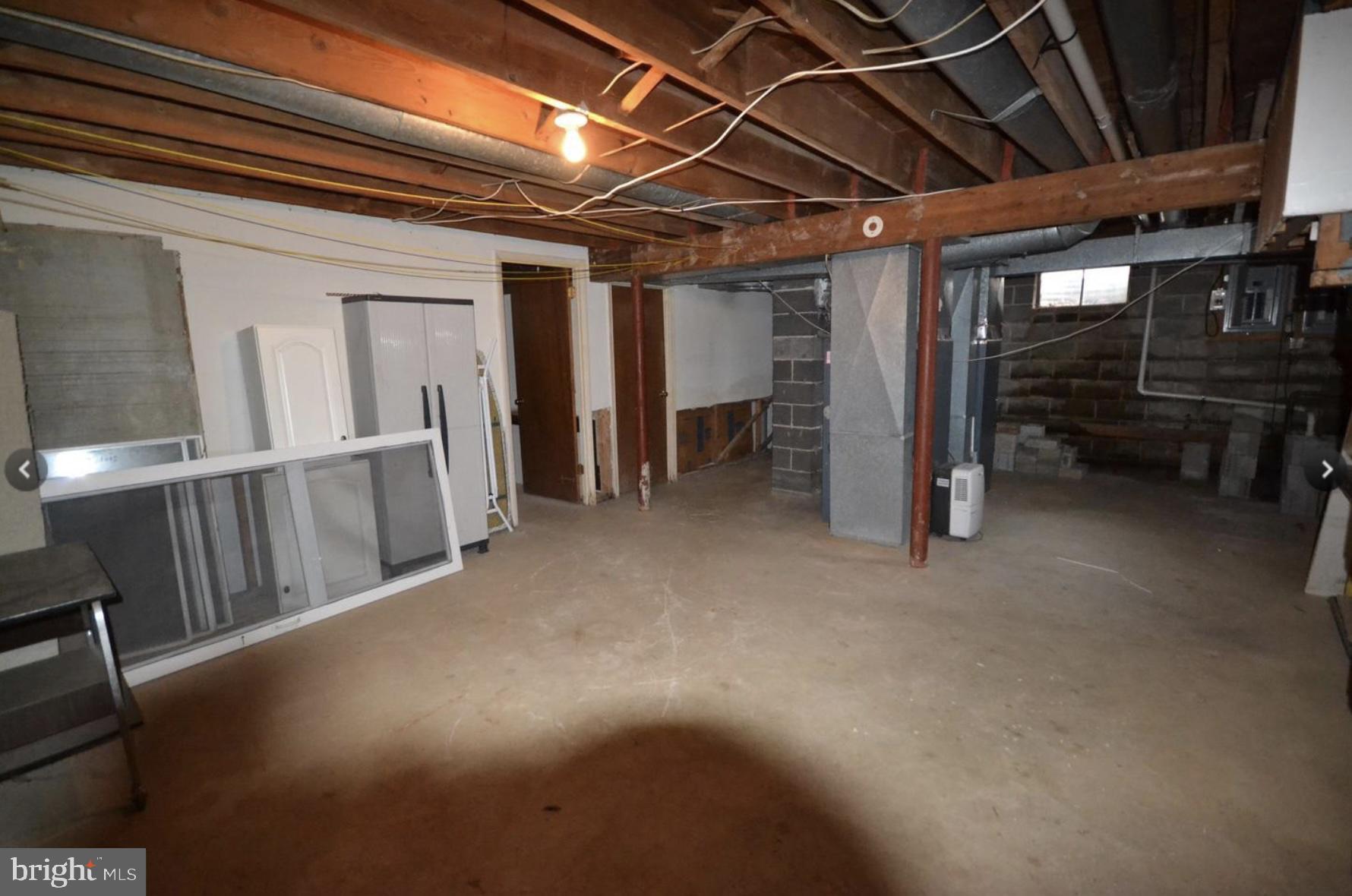 GLENSIDE - Residential Lease