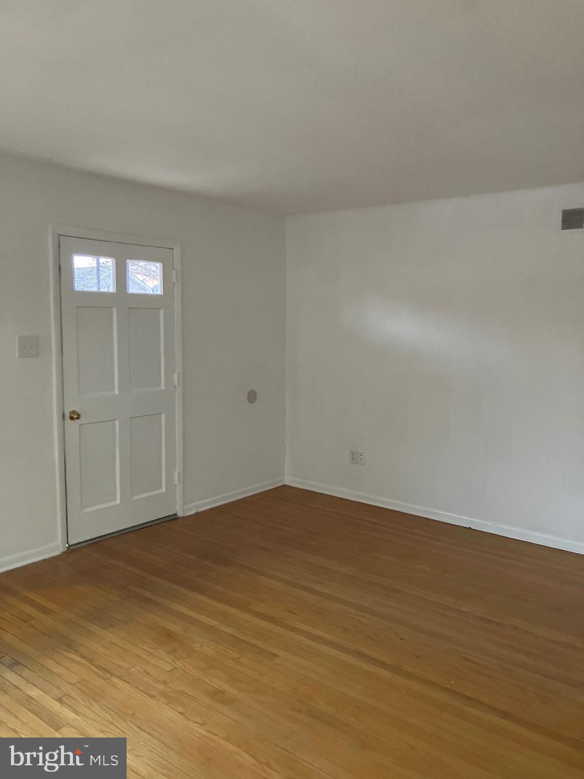 GLENSIDE - Residential Lease