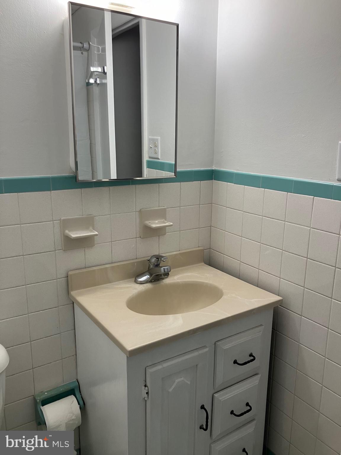 GLENSIDE - Residential Lease