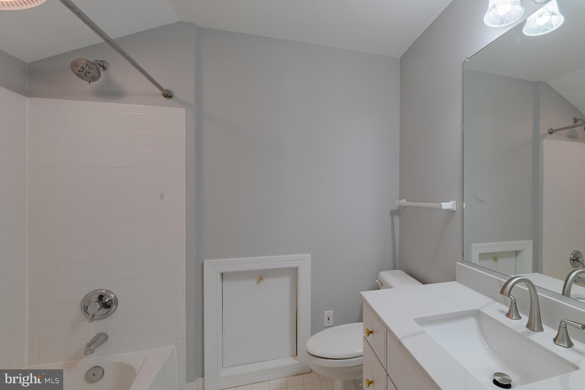 CAMERON STATION - Residential Lease