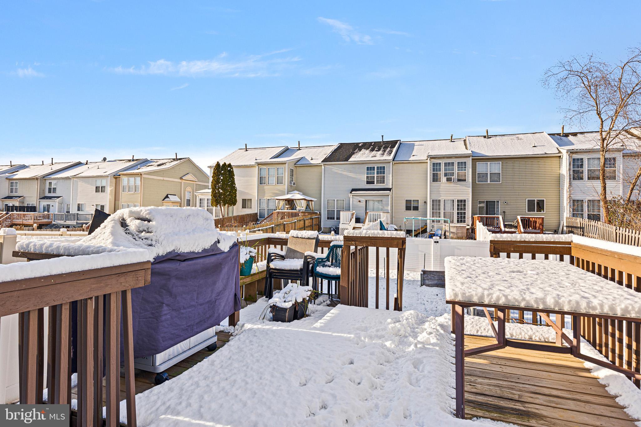 RIVER WALK - Residential