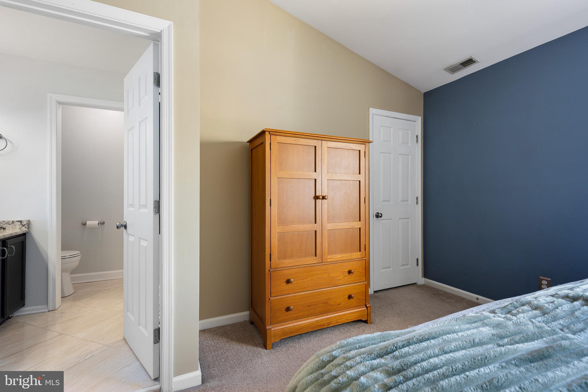 RIVER WALK - Residential