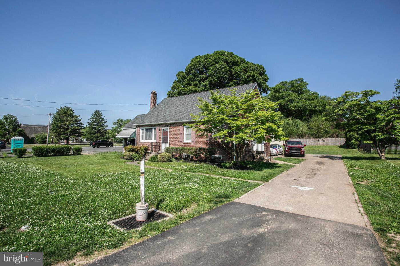 2107 DEKALB PIKE