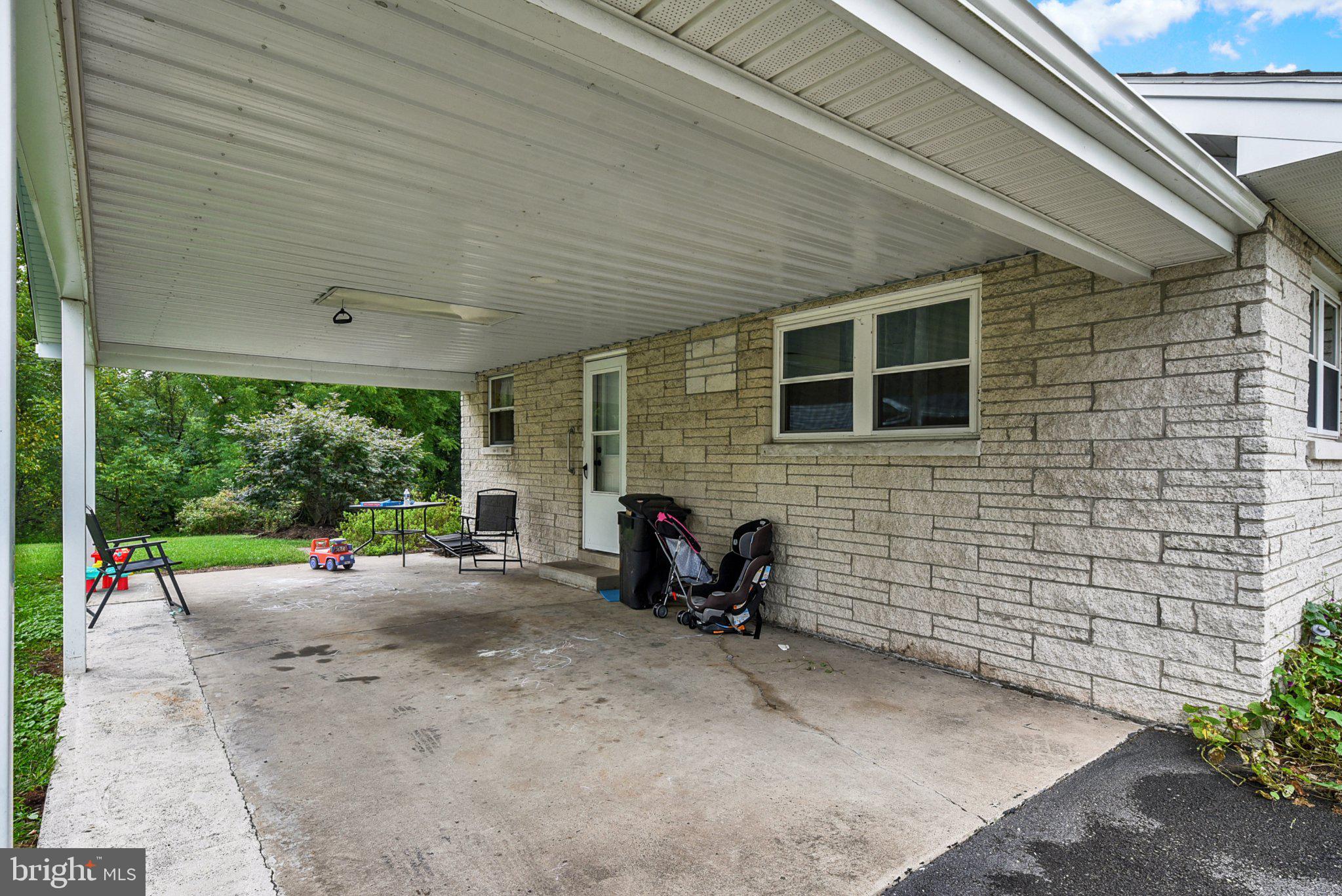 334 BERRYSBURG ROAD