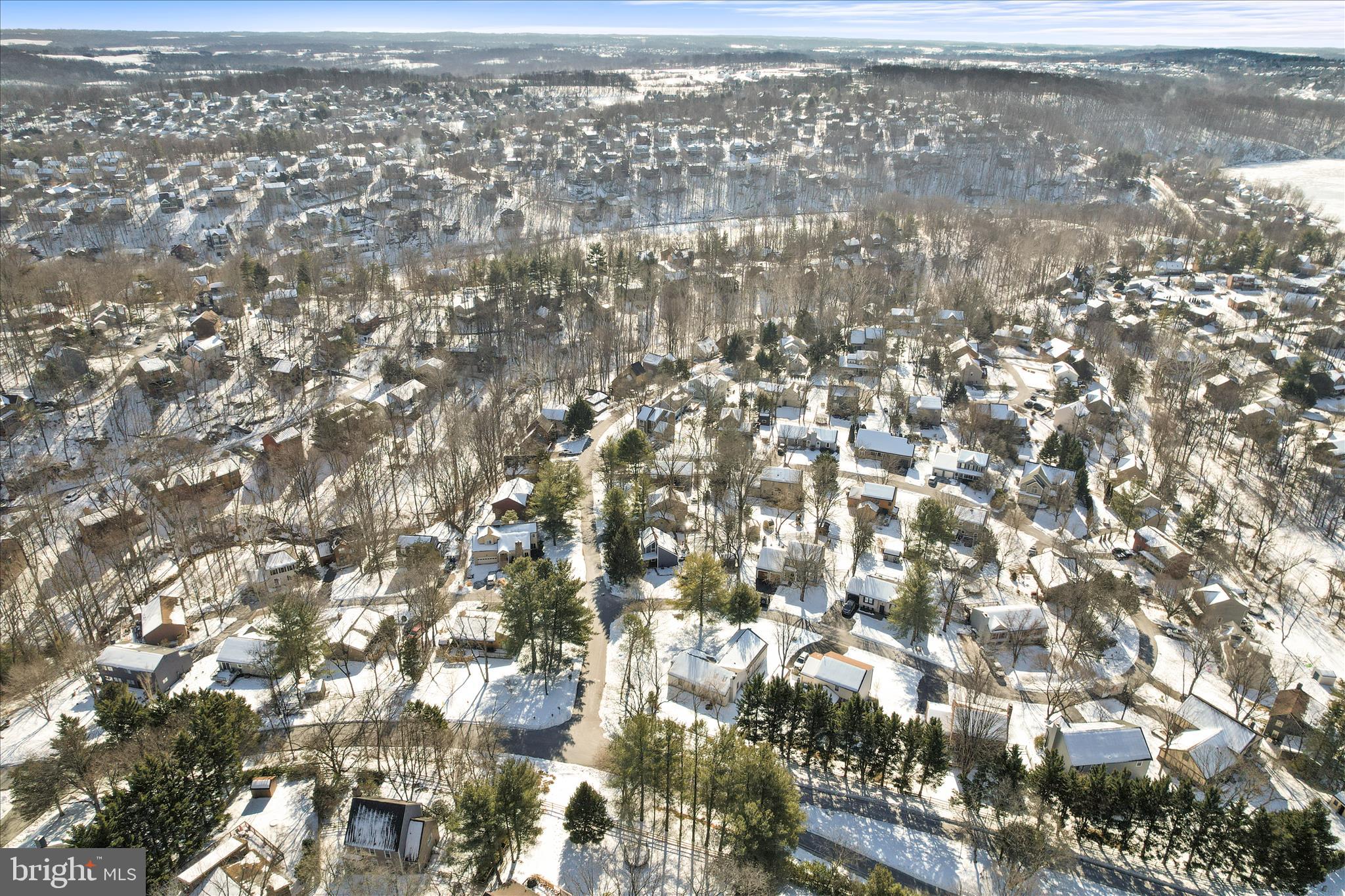 LAKE LINGANORE - Residential