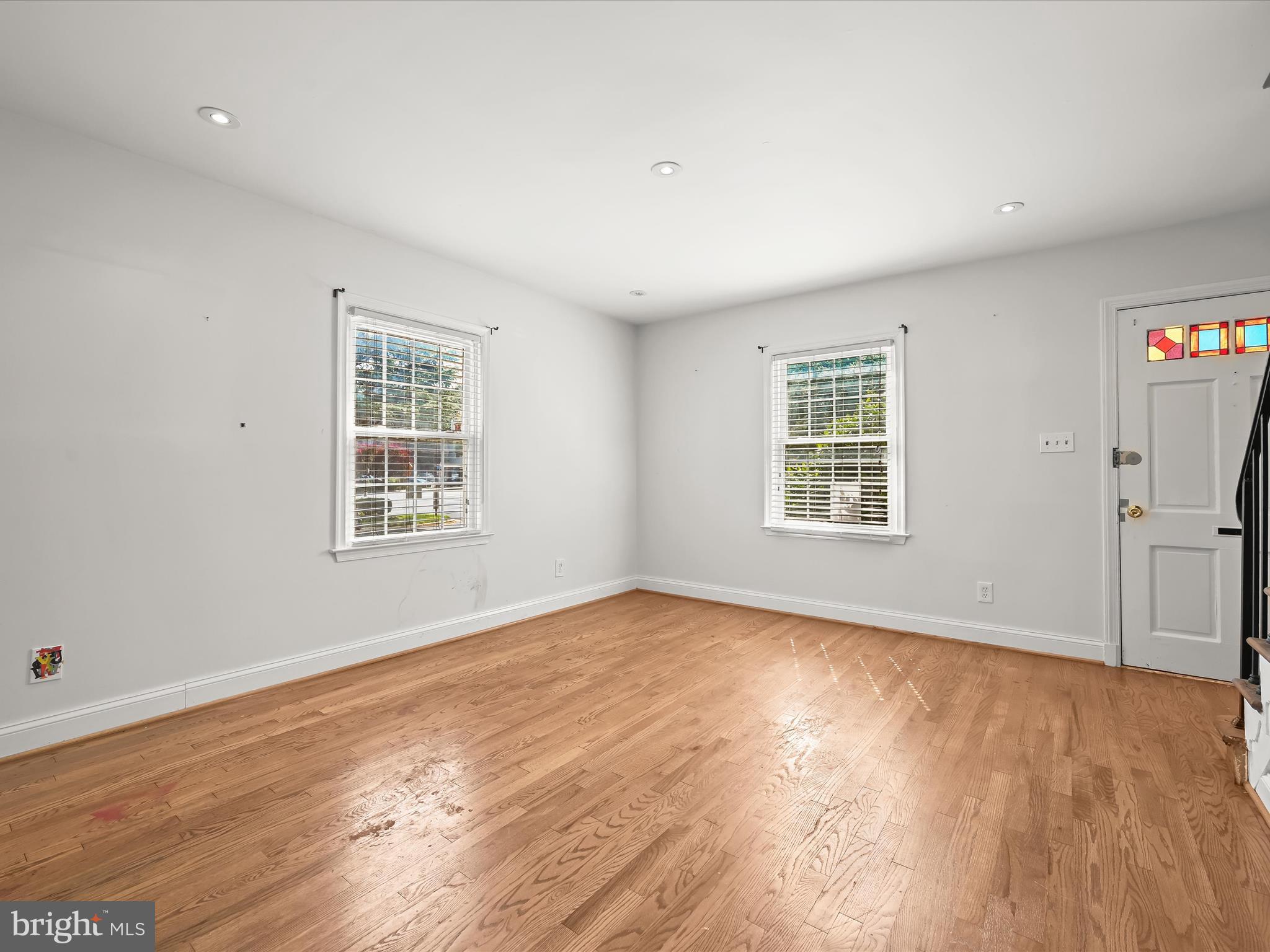 CHEVY CHASE CREST - Residential