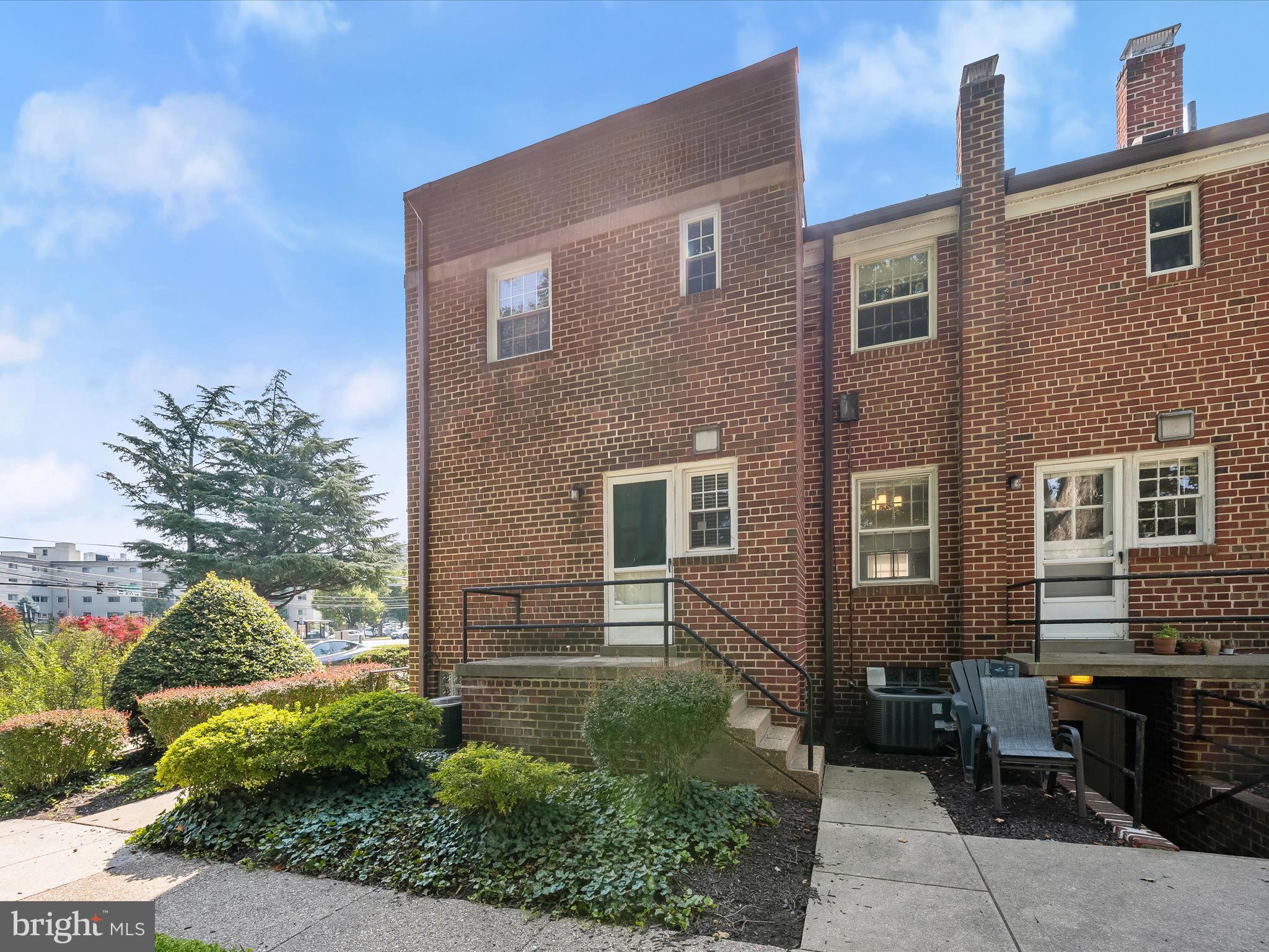 CHEVY CHASE CREST - Residential