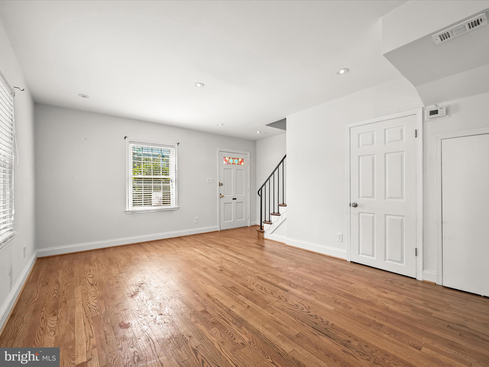 CHEVY CHASE CREST - Residential