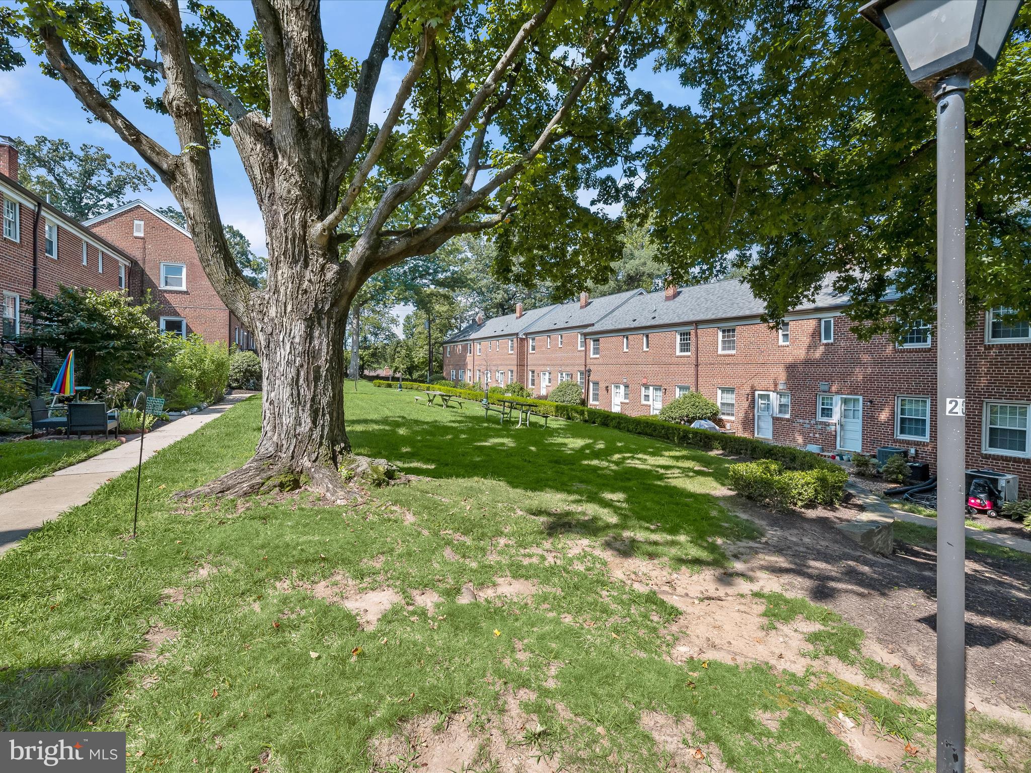 CHEVY CHASE CREST - Residential