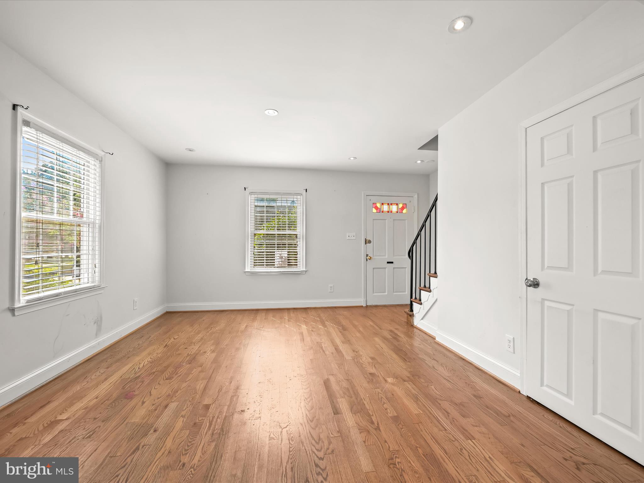 CHEVY CHASE CREST - Residential