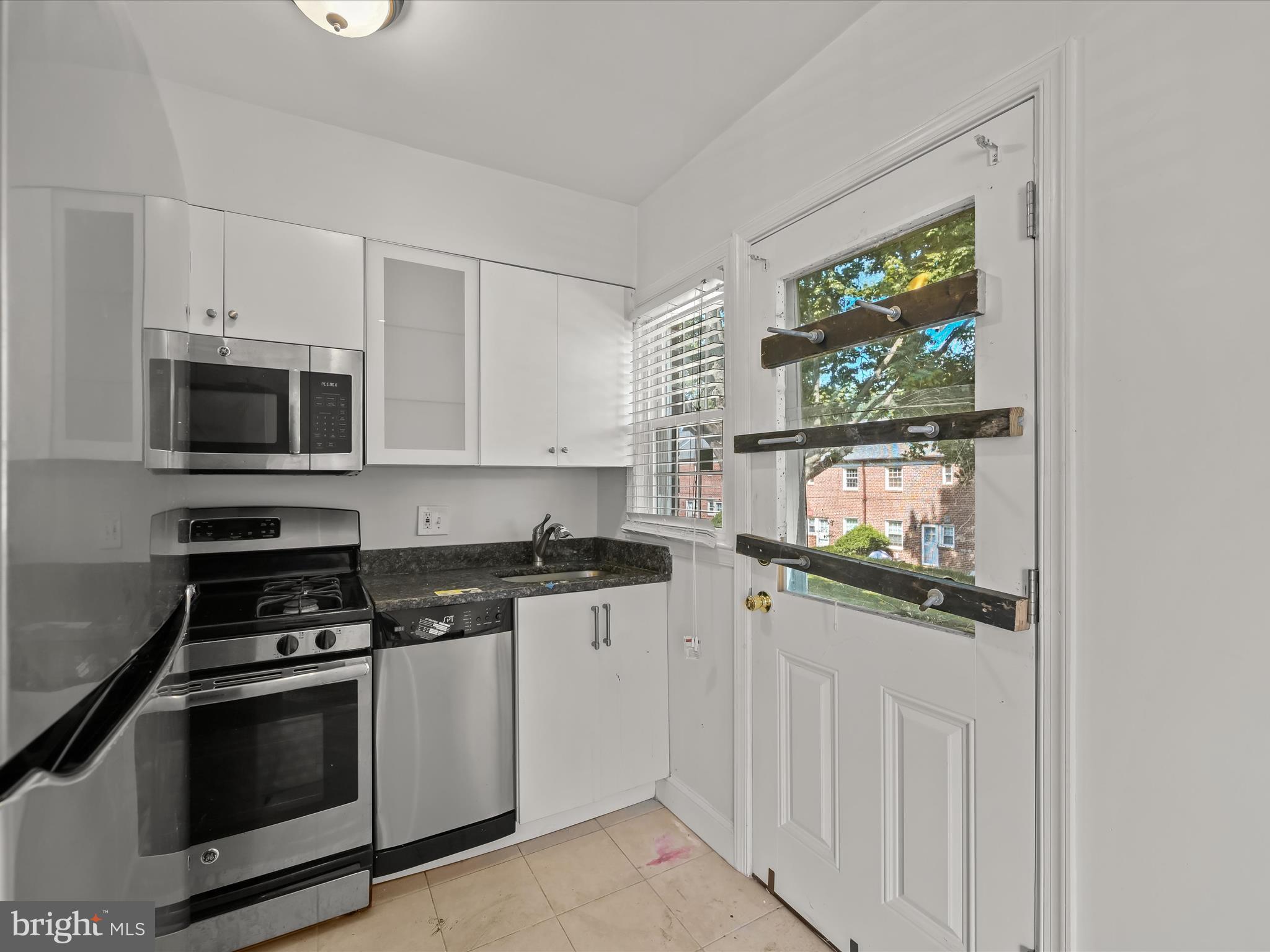 CHEVY CHASE CREST - Residential