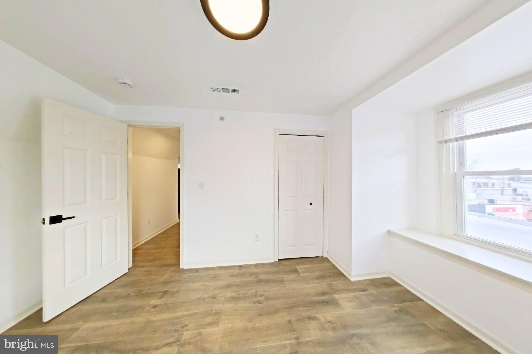 ROXBOROUGH - Residential Lease