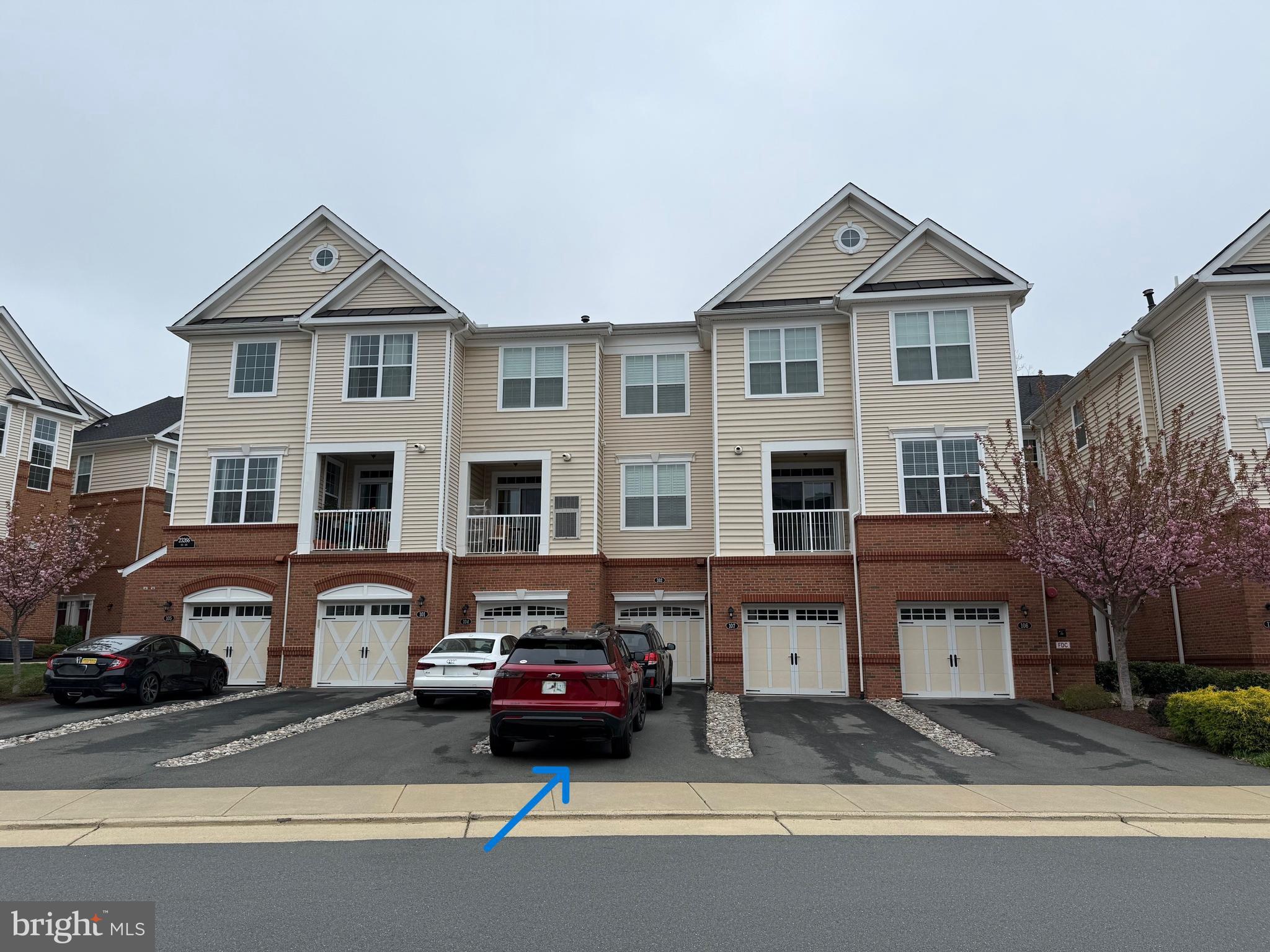 RIDGES AT LOUDOUN VALLEY - Residential