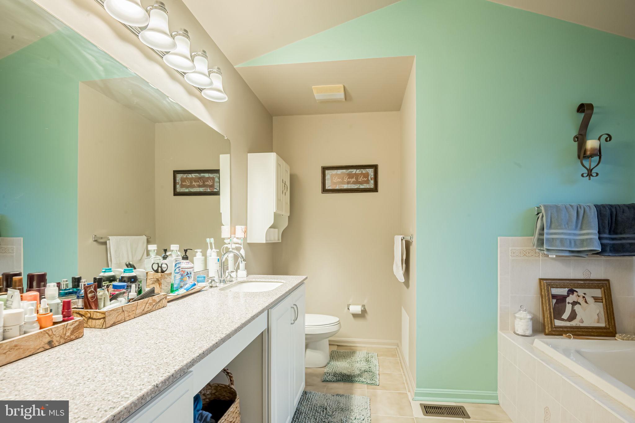 KEMBLESVILLE WEST - Residential