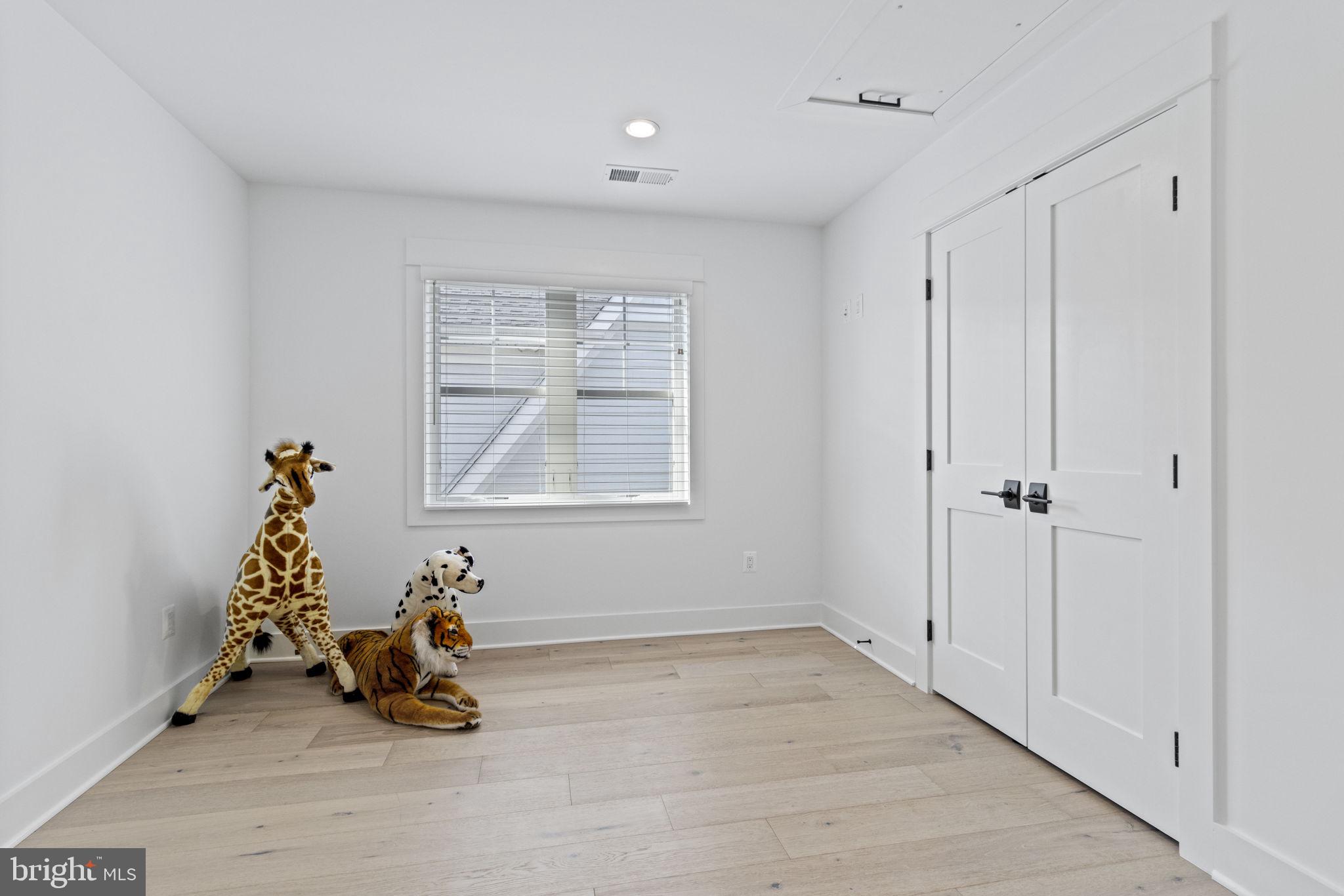 EASTPORT - Residential