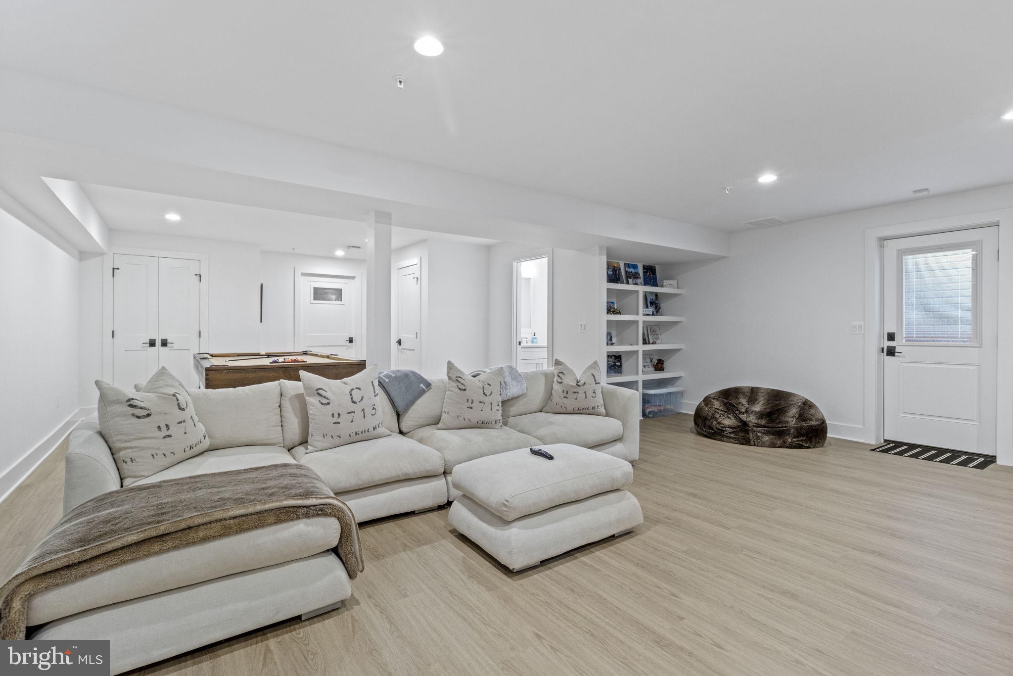 EASTPORT - Residential