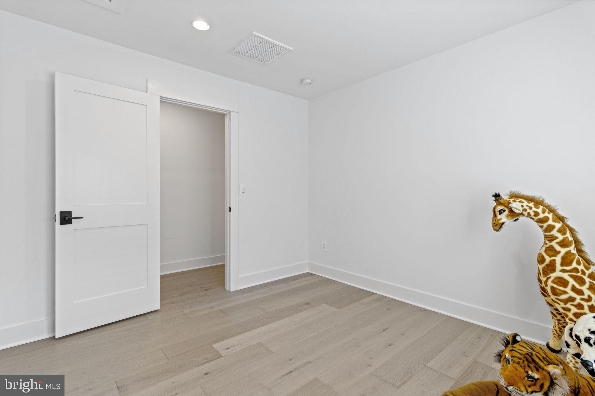 EASTPORT - Residential