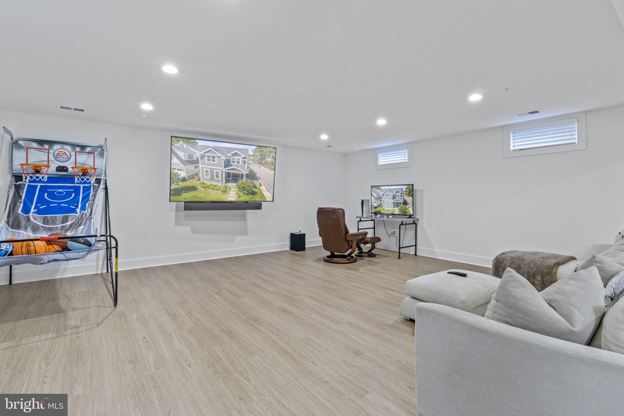 EASTPORT - Residential