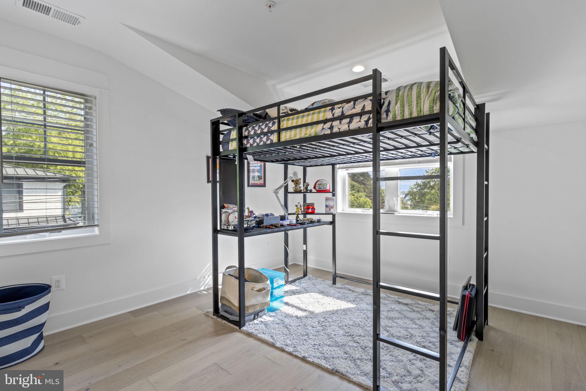 EASTPORT - Residential