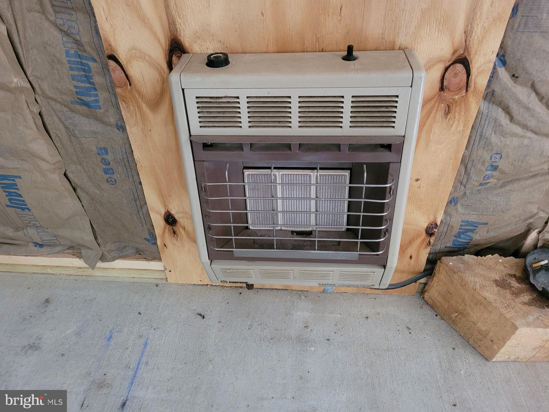 SPRING MOUNTAIN - Land