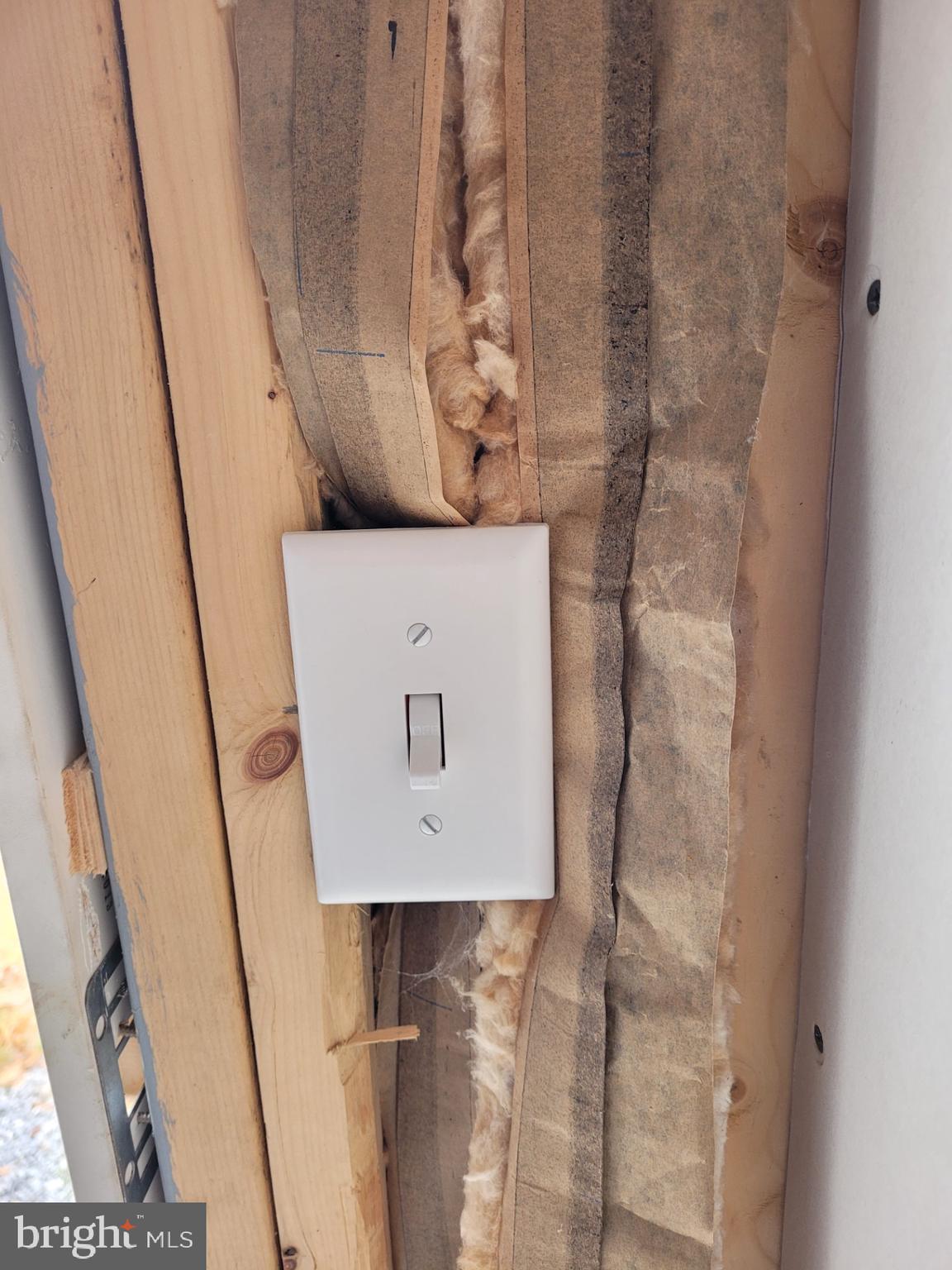 SPRING MOUNTAIN - Land