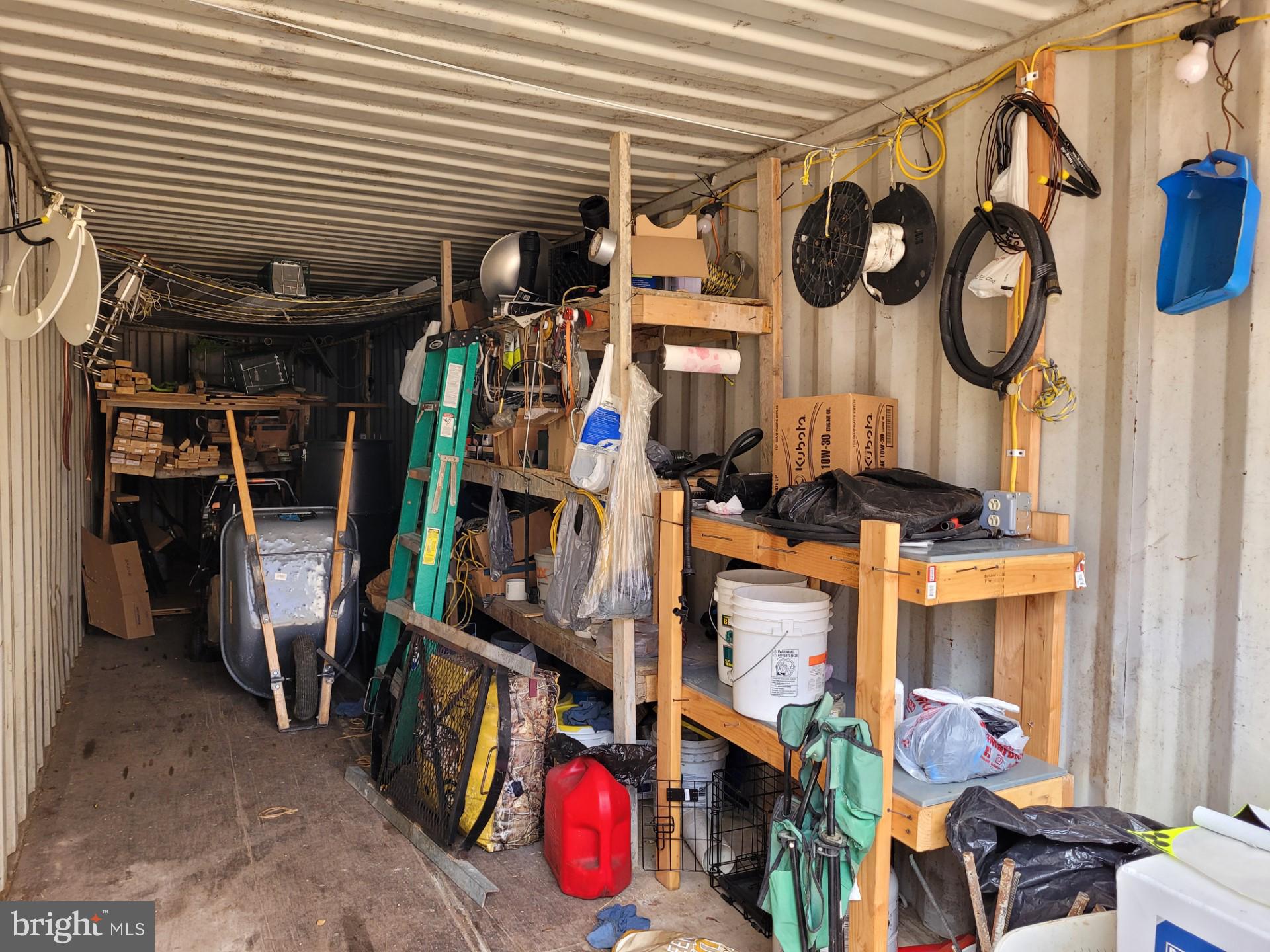 SPRING MOUNTAIN - Land