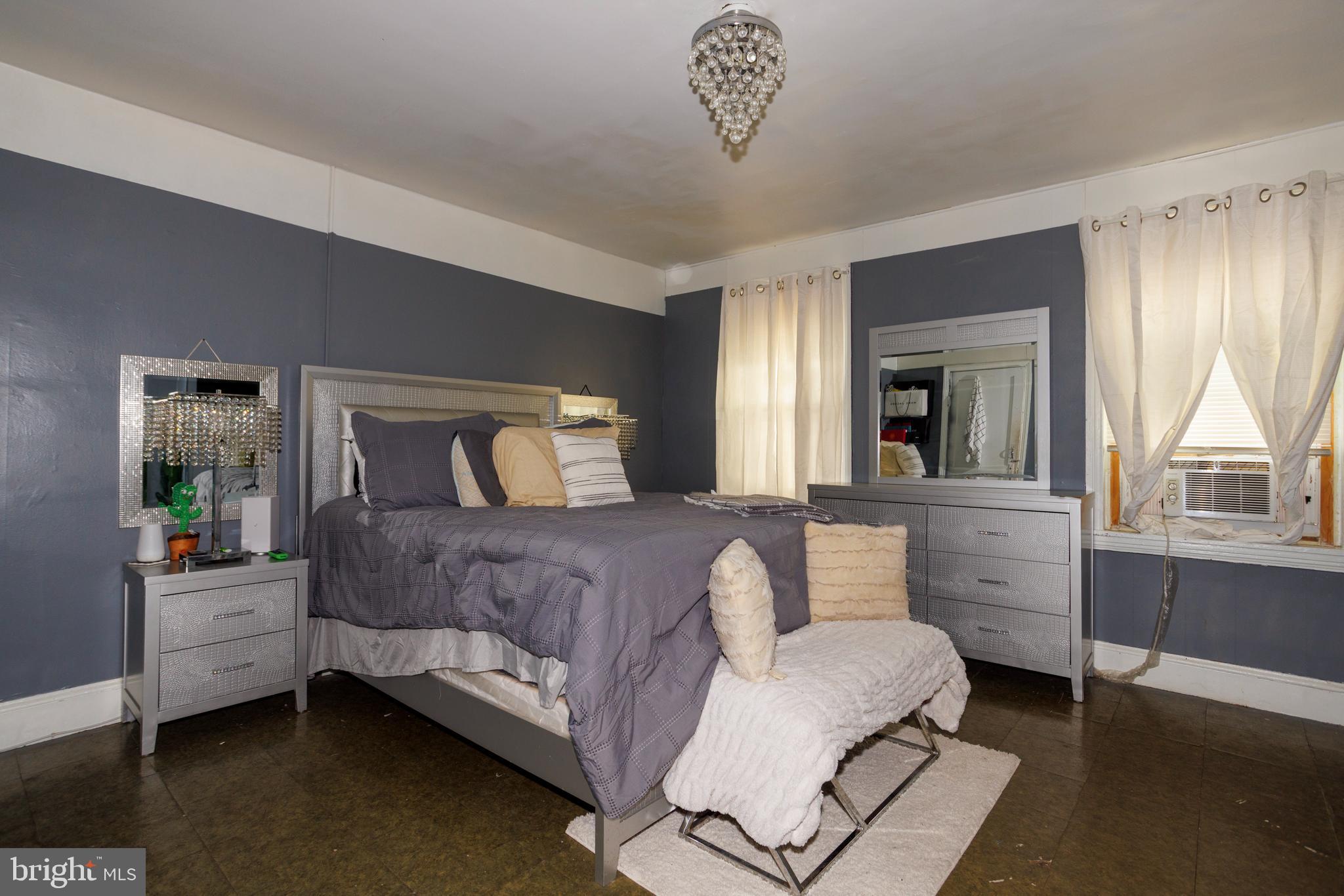 WEST KENSINGTON - Residential