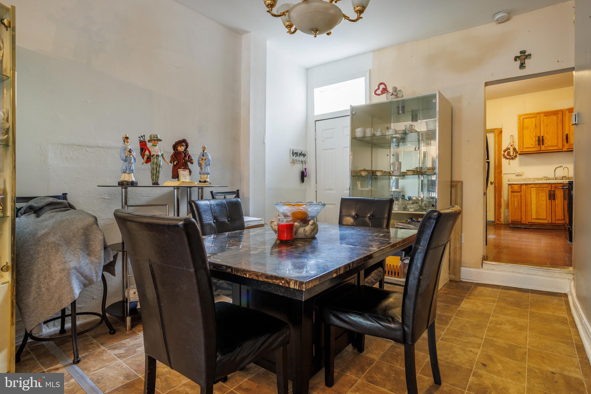 WEST KENSINGTON - Residential