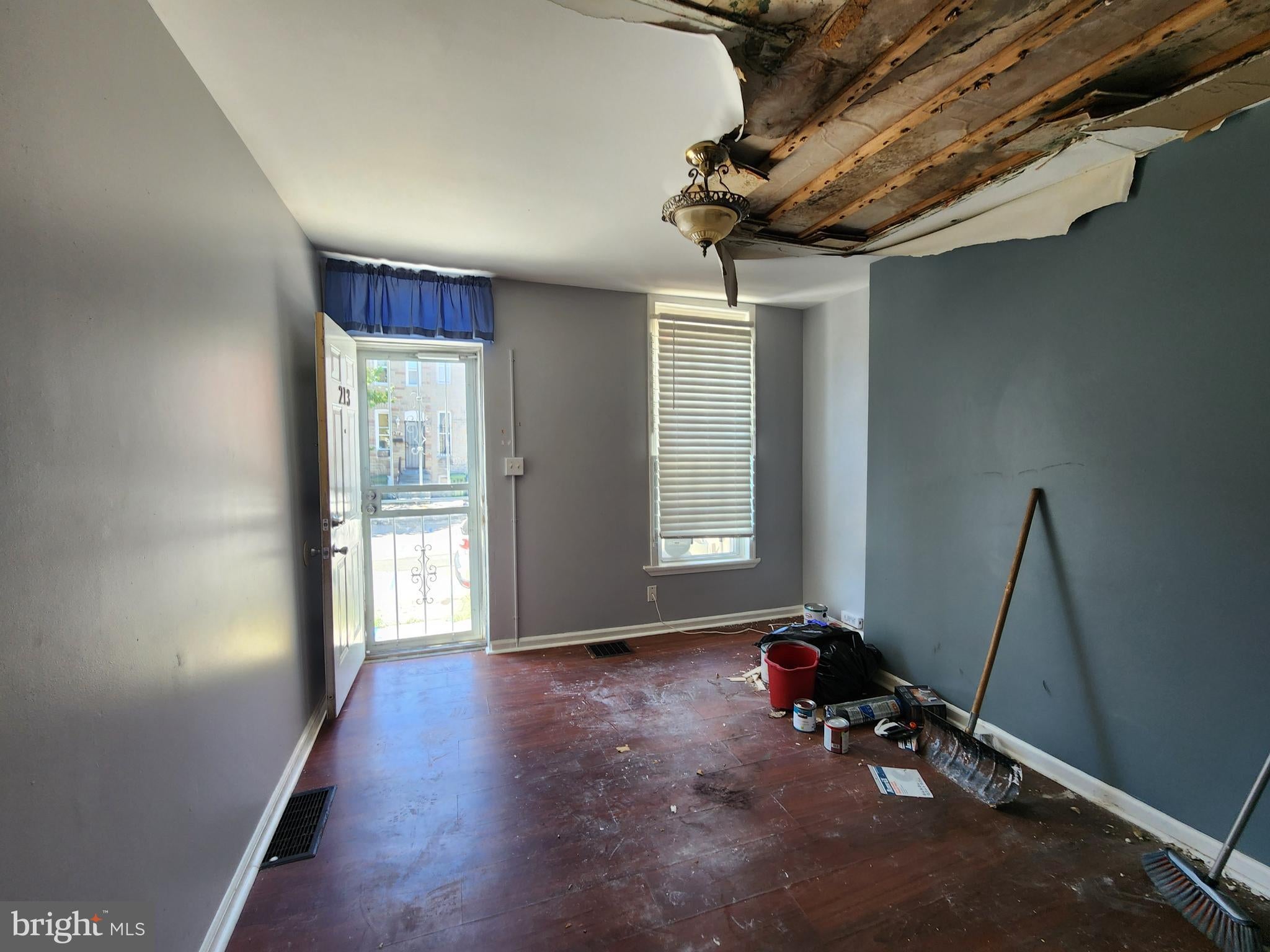213 S CALHOUN STREET